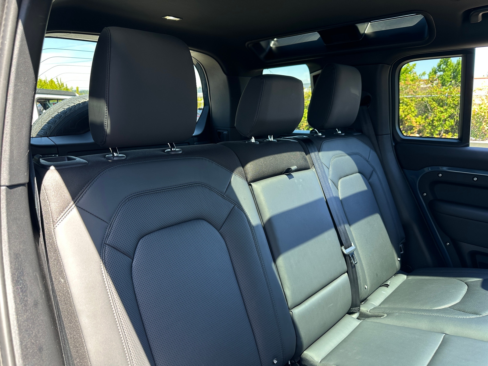 Thumbnail: 2025 Land Rover Defender - 5