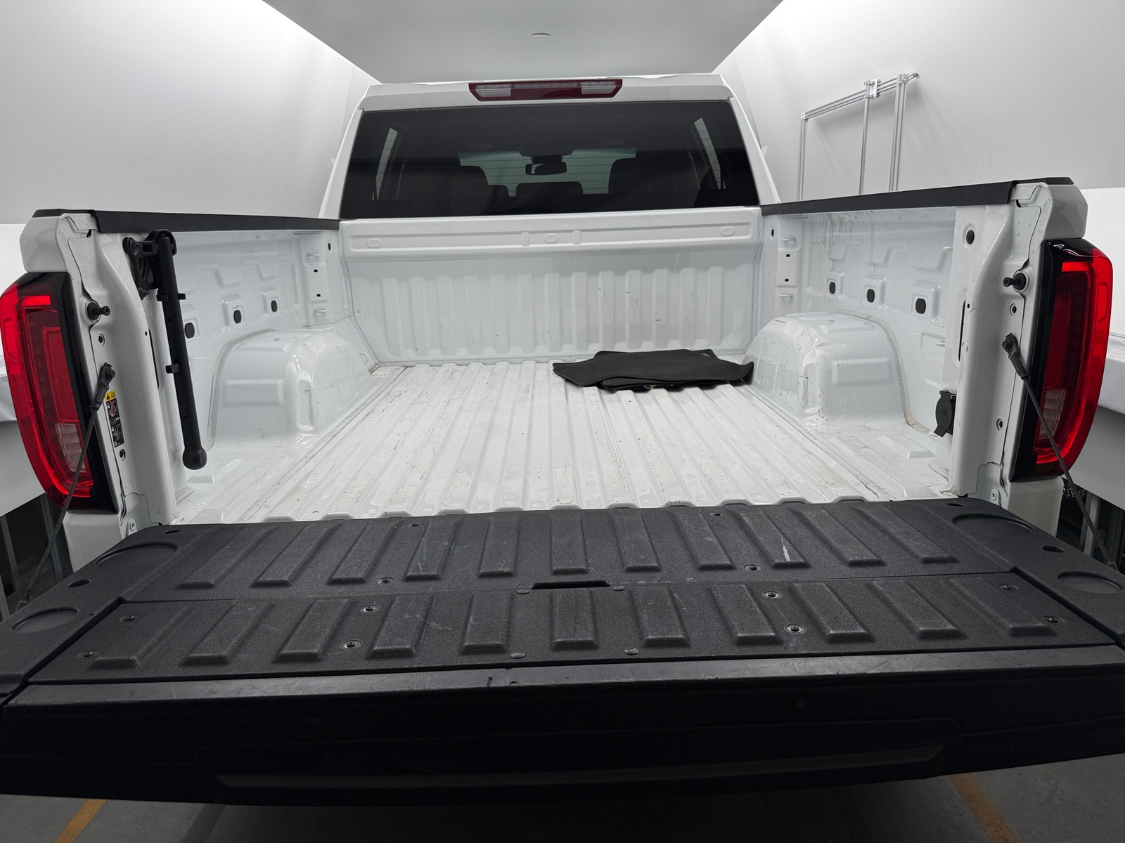Thumbnail: 2025 GMC Sierra 1500 - 6