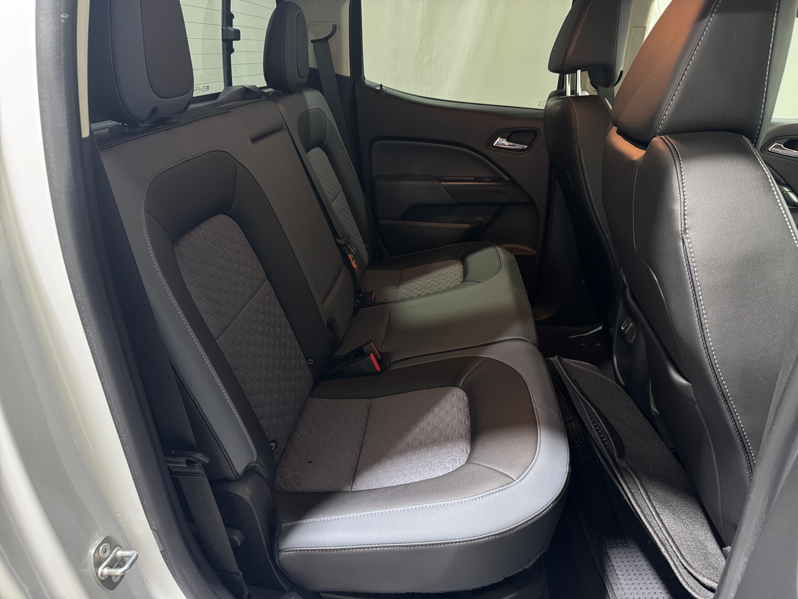 Thumbnail: 2019 Chevrolet Colorado - 6