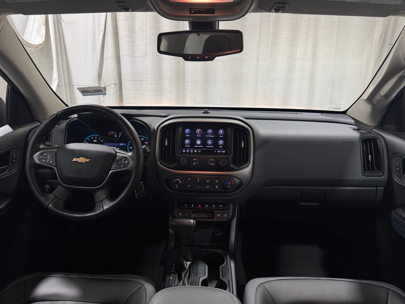 Thumbnail: 2019 Chevrolet Colorado - 3