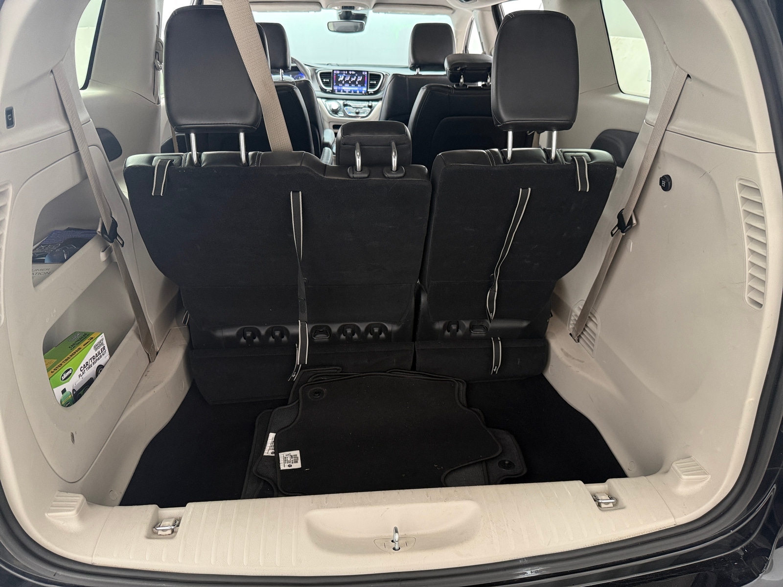 Thumbnail: 2024 Chrysler Pacifica - 6