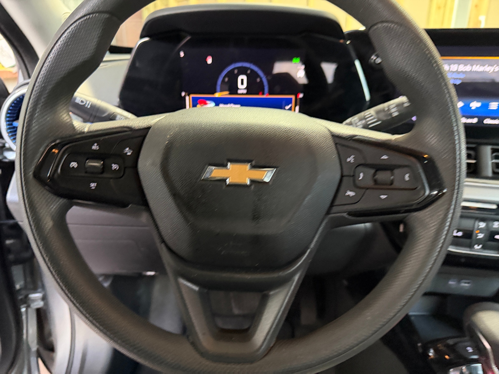 Thumbnail: 2025 Chevrolet Trax - 5