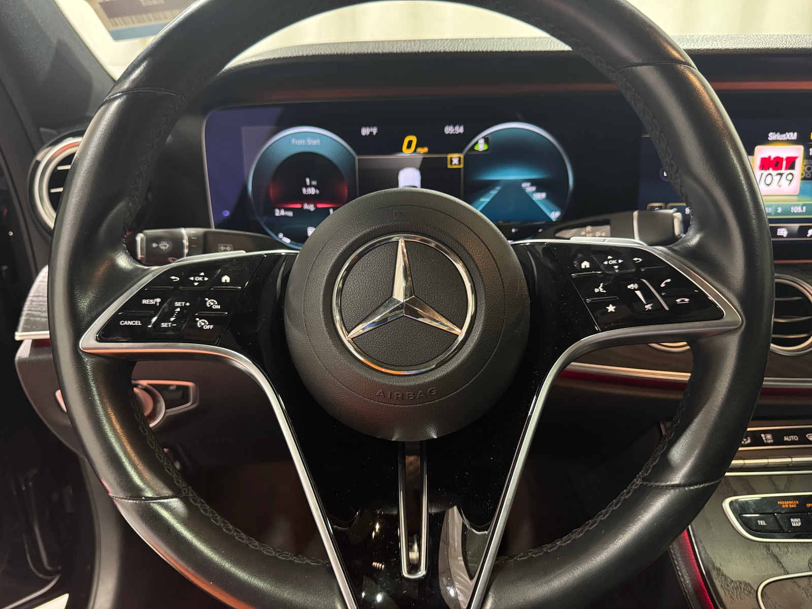 Thumbnail: 2021 Mercedes-Benz E-Class - 4