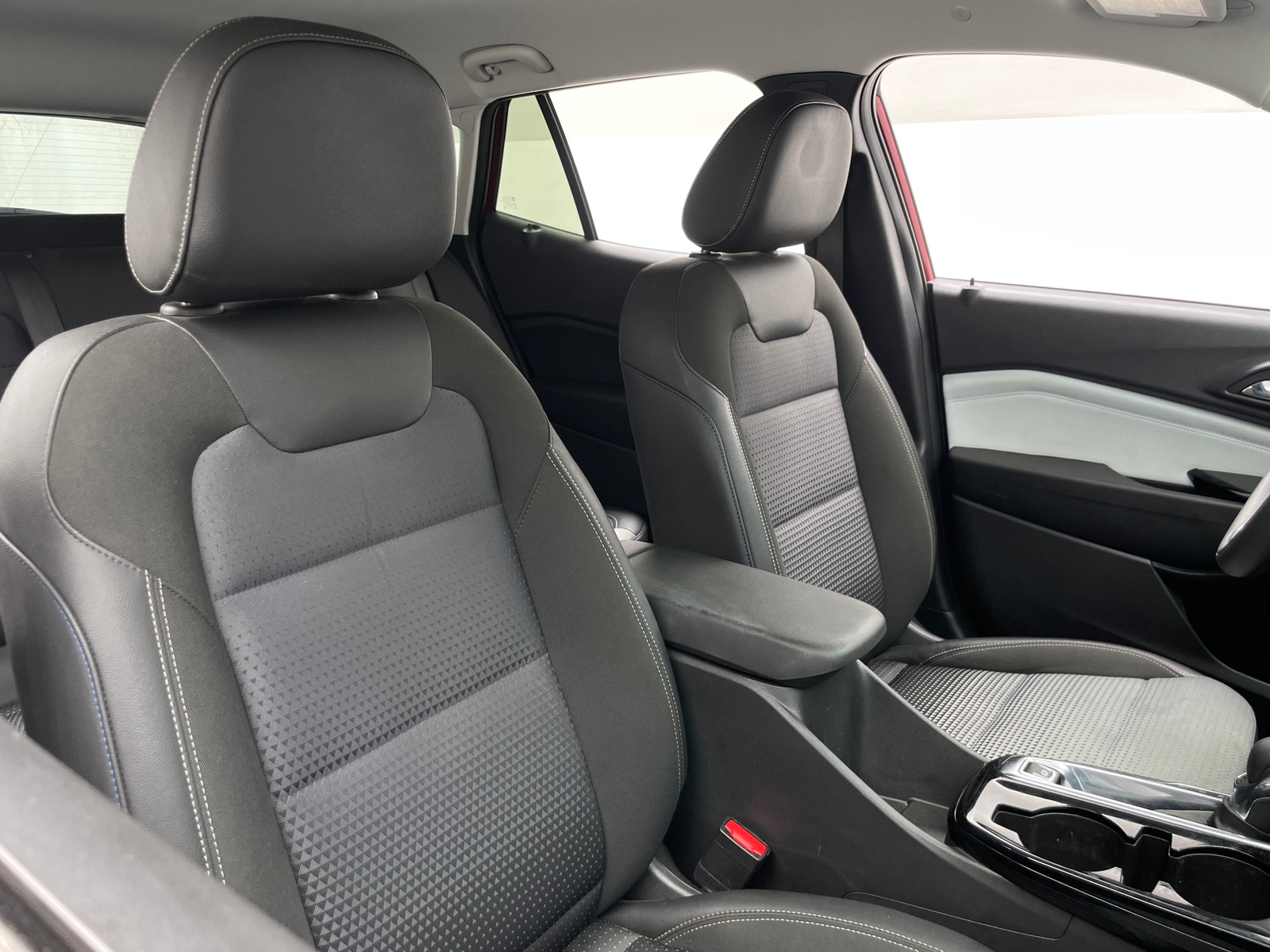Thumbnail: 2025 Chevrolet Trax - 2