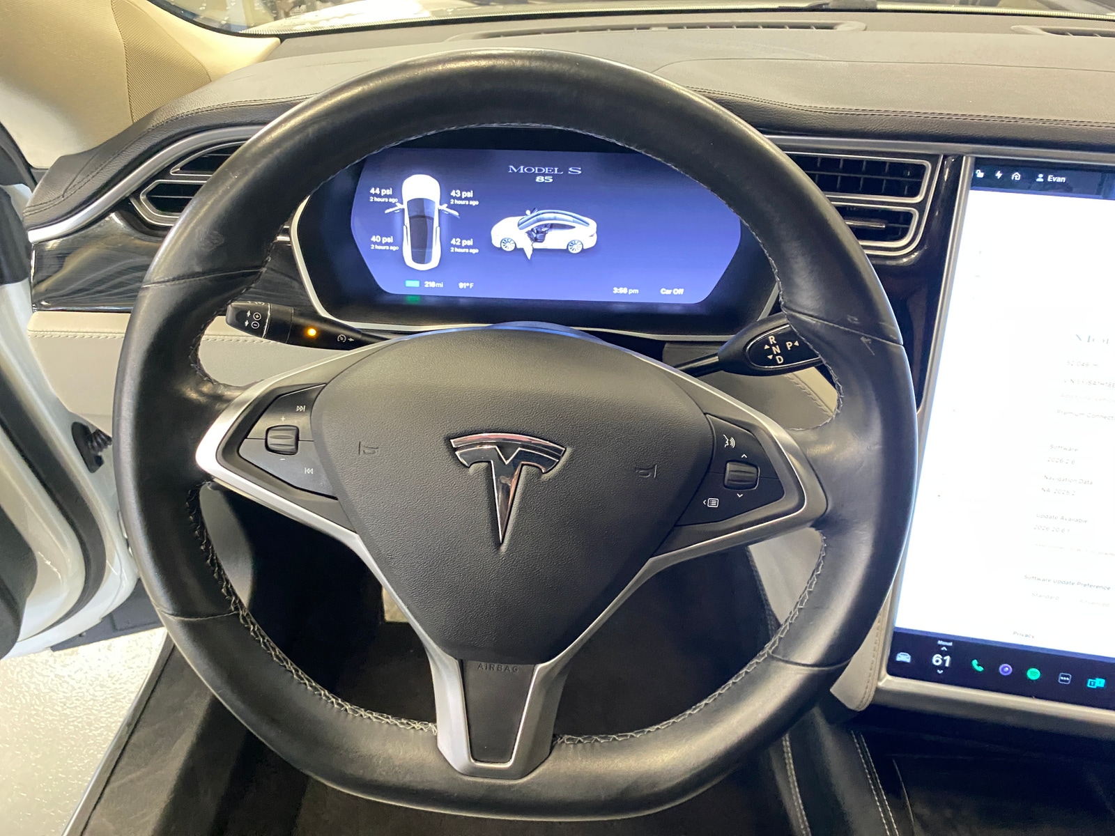 Thumbnail: 2014 Tesla Model S - 4
