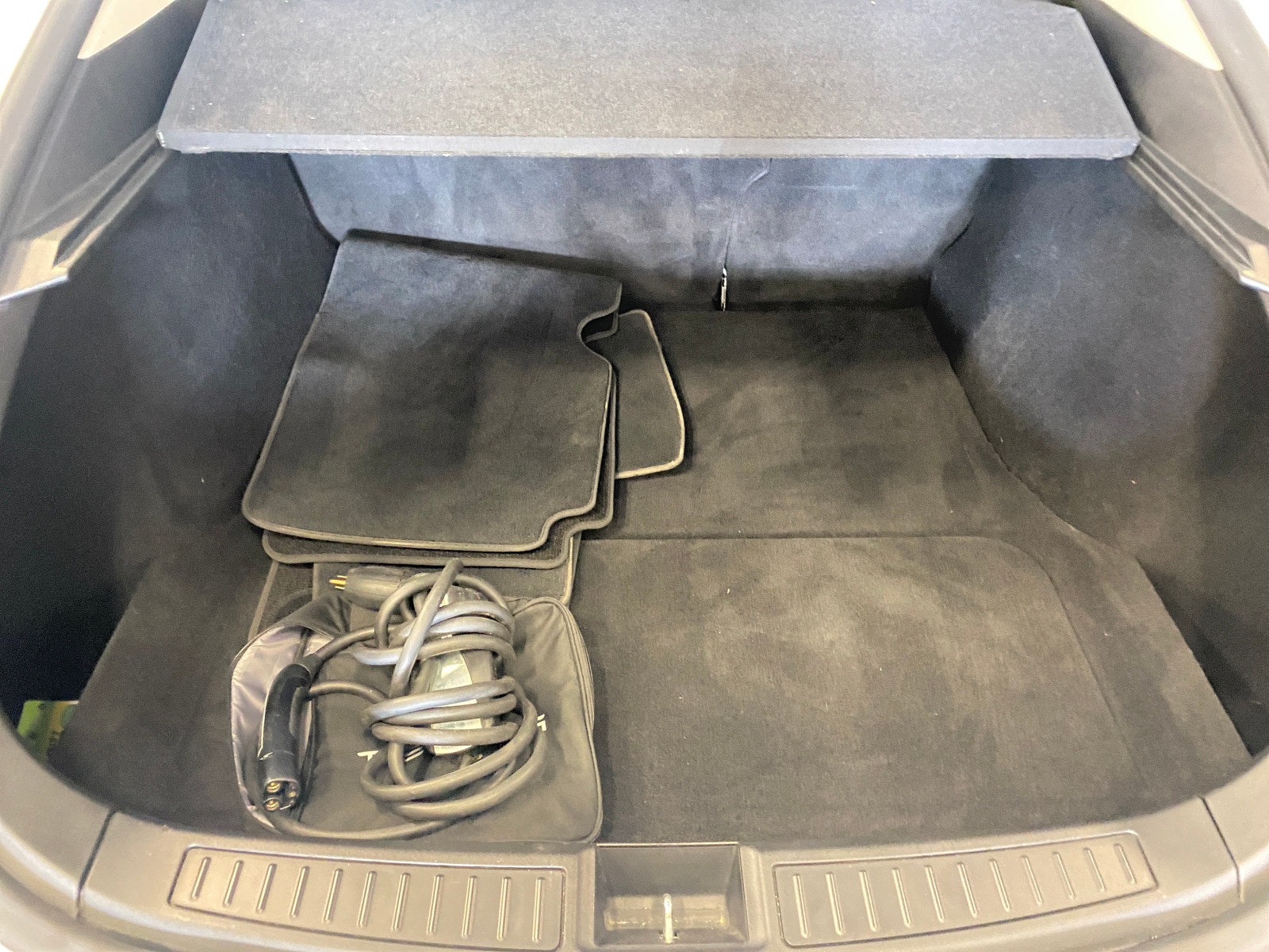 Thumbnail: 2014 Tesla Model S - 6