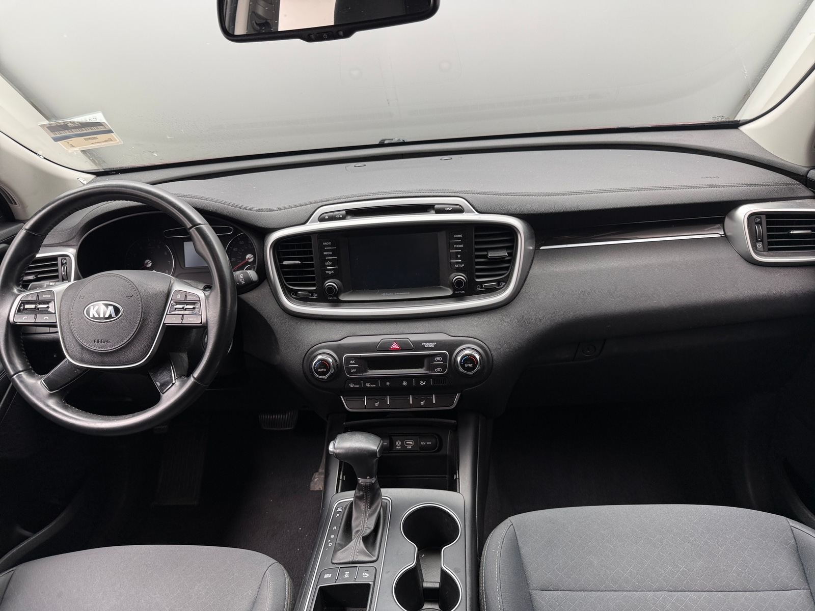 Thumbnail: 2019 Kia Sorento - 3