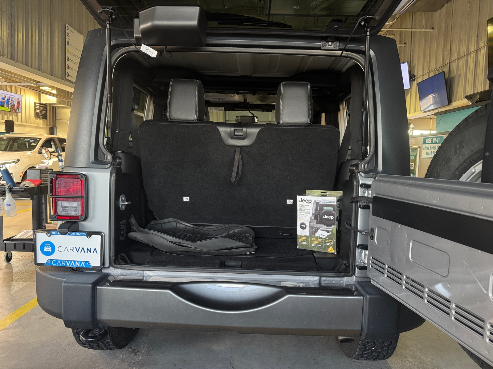 Thumbnail: 2014 Jeep Wrangler - 7