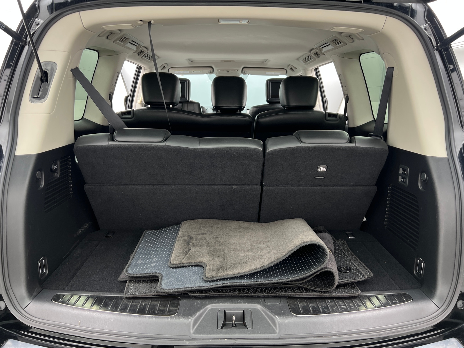 Thumbnail: 2019 INFINITI QX80 - 6
