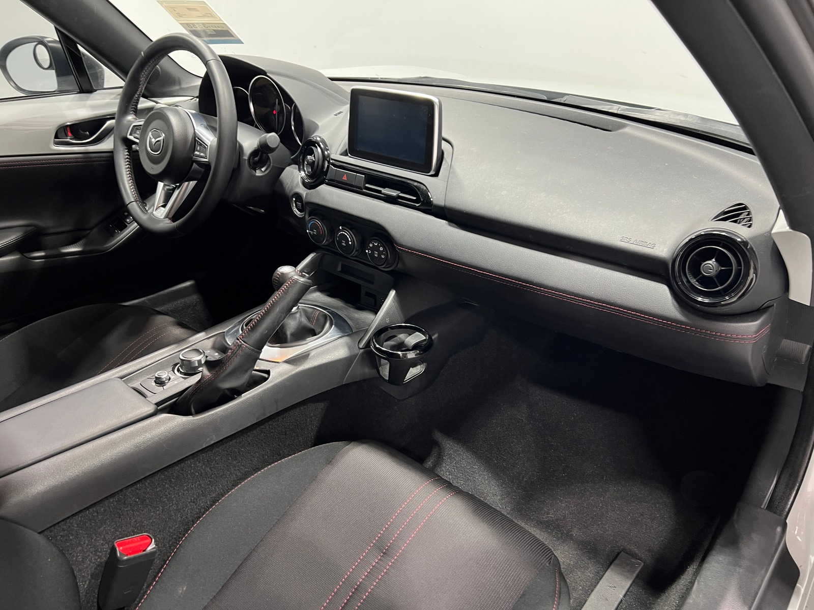 Thumbnail: 2016 Mazda MX-5 Miata - 3