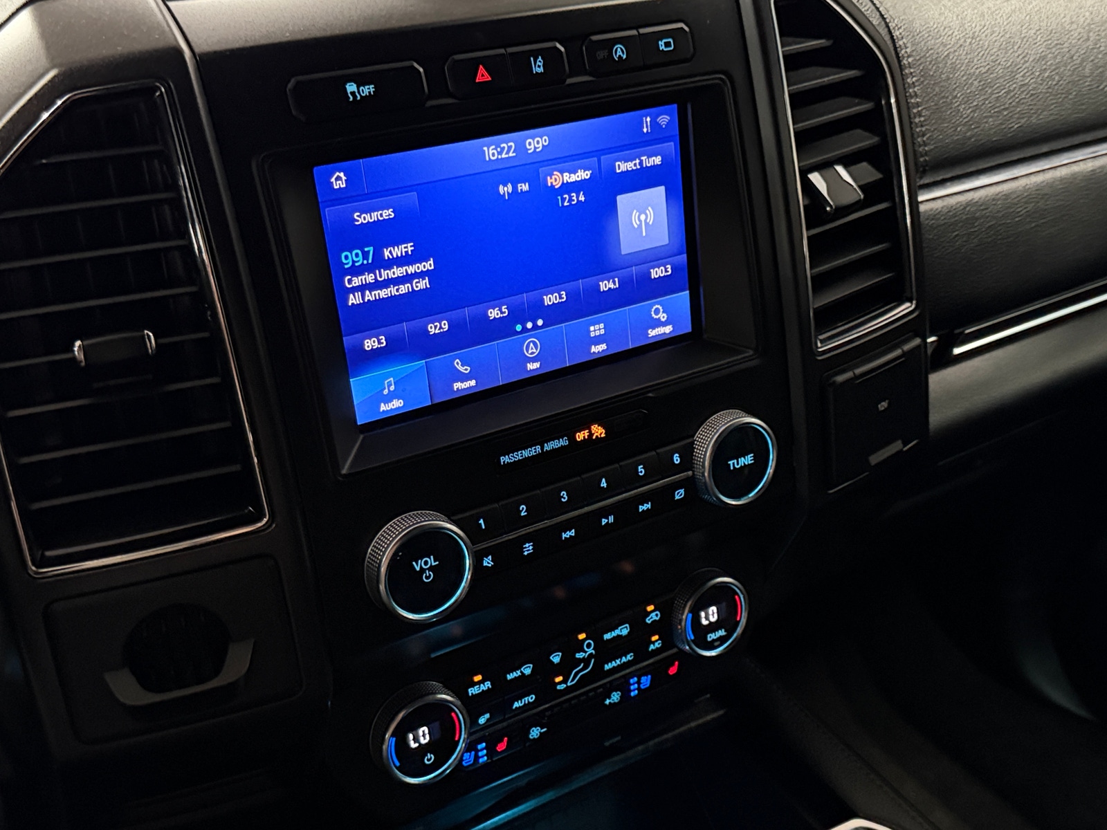 Thumbnail: 2021 Ford Expedition - 3