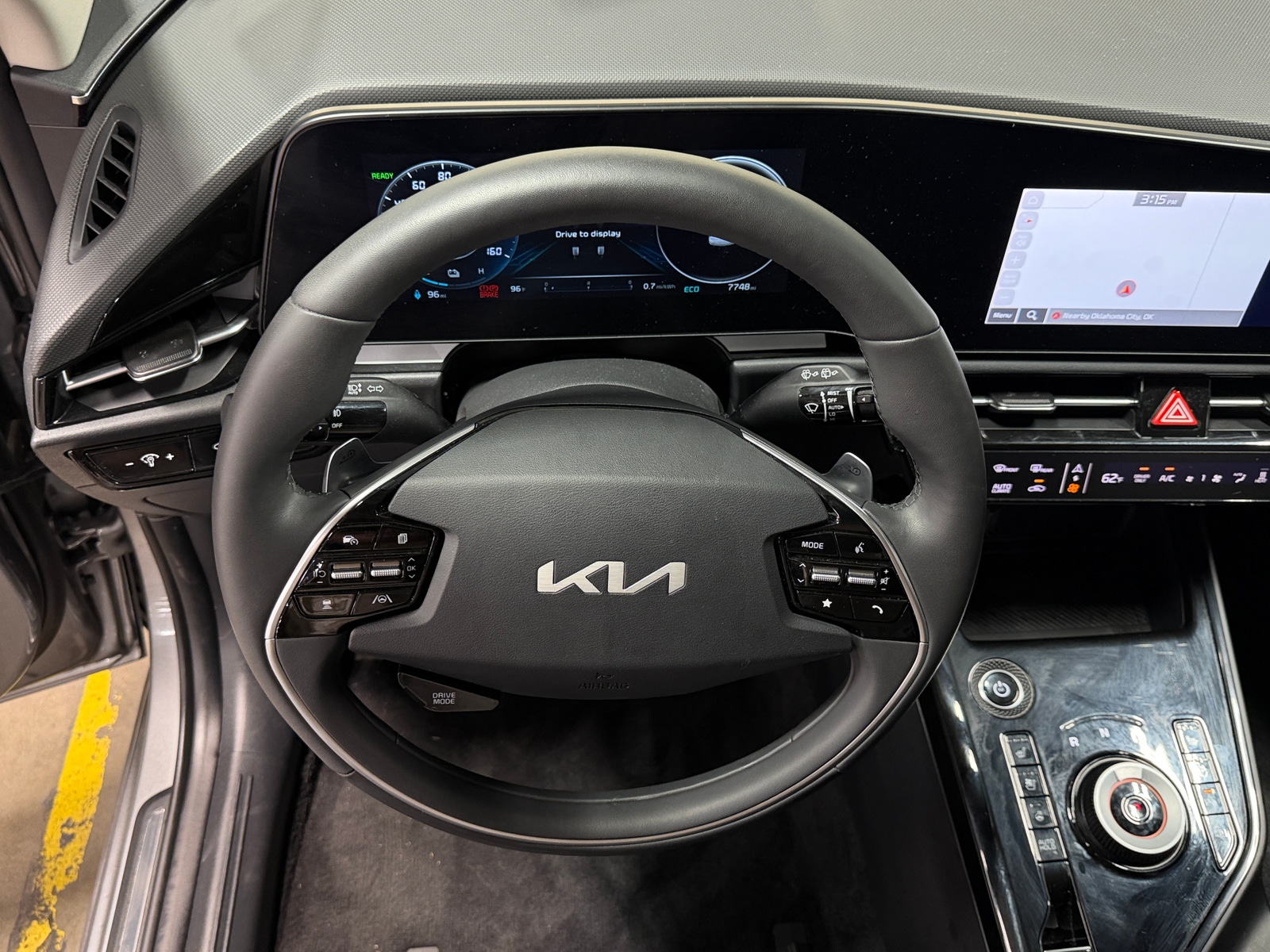 Thumbnail: 2024 Kia Niro - 4