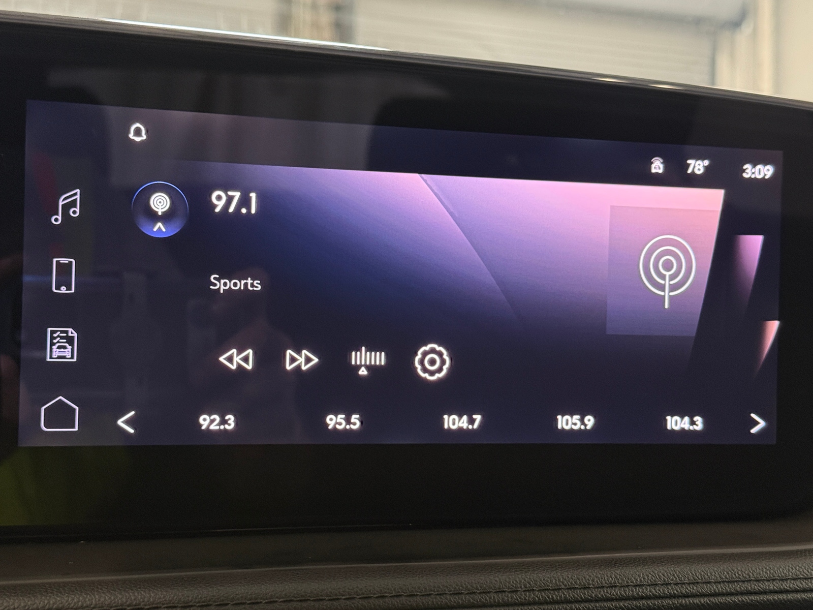 Thumbnail: 2025 Buick Encore GX - 3
