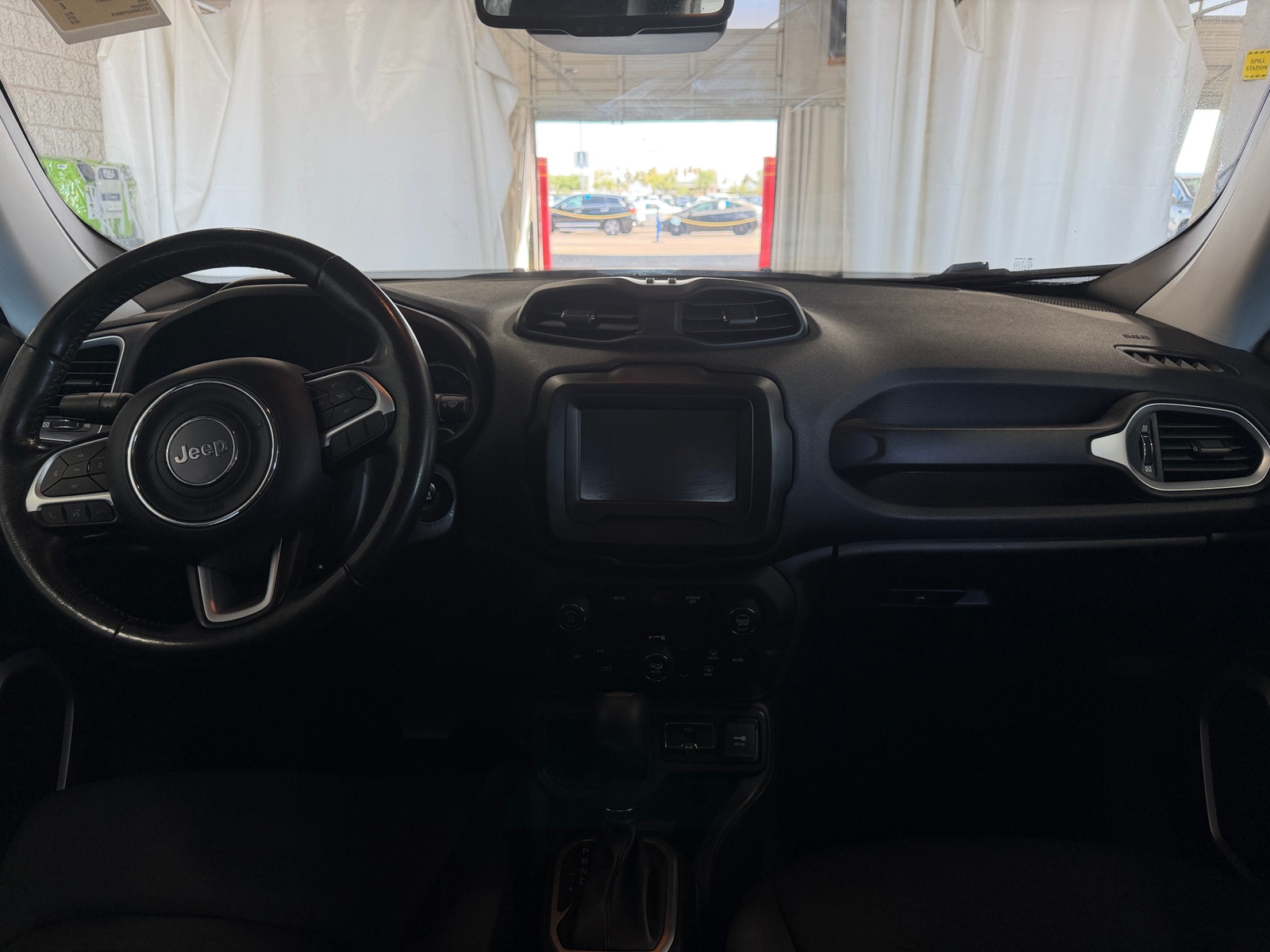 Thumbnail: 2018 Jeep Renegade - 3