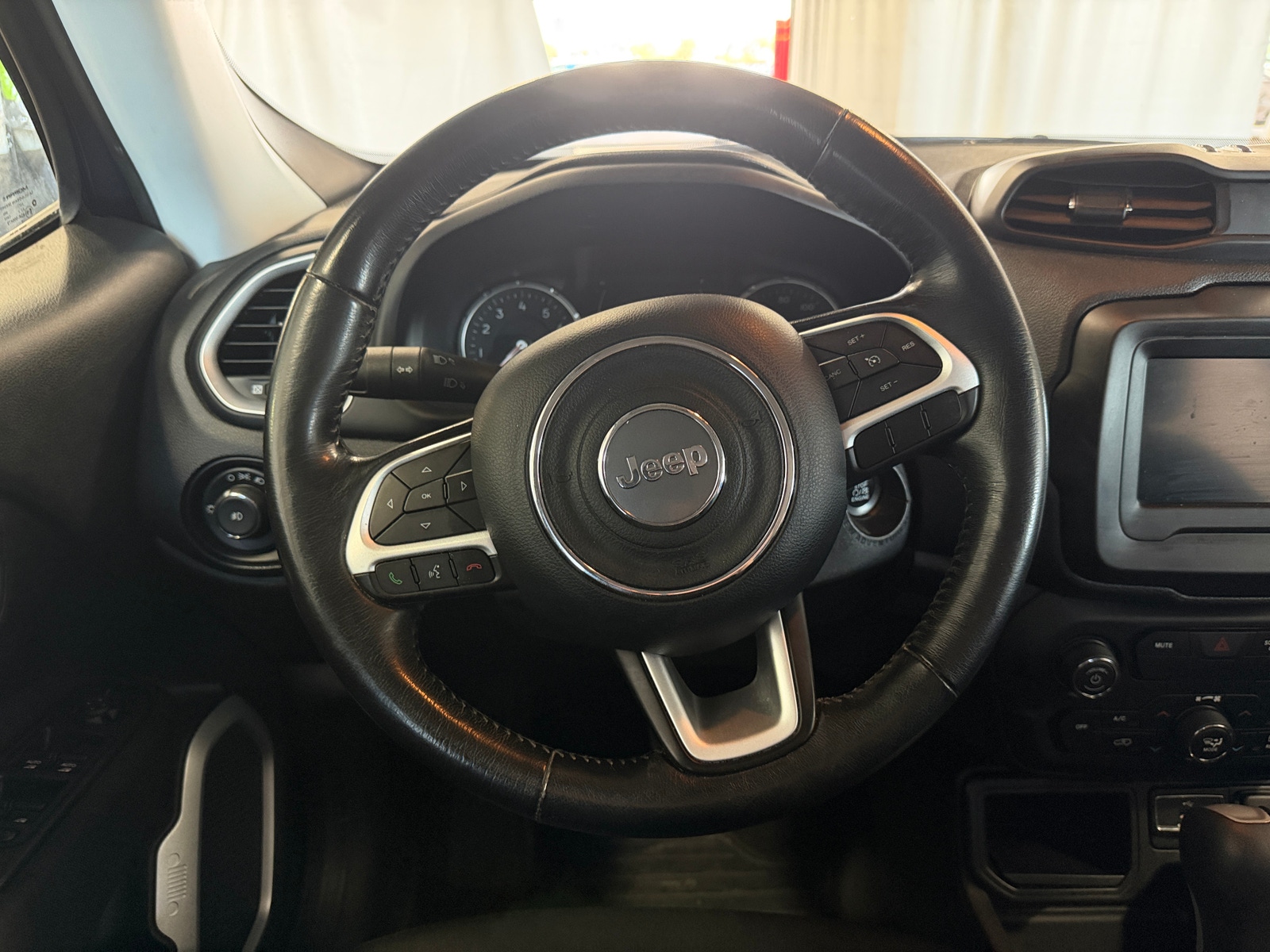 Thumbnail: 2018 Jeep Renegade - 5