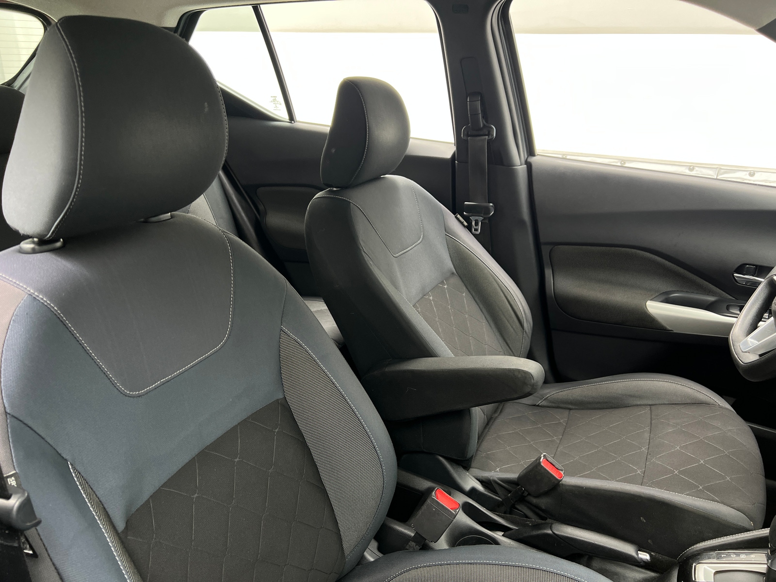 Thumbnail: 2019 Nissan Kicks - 2
