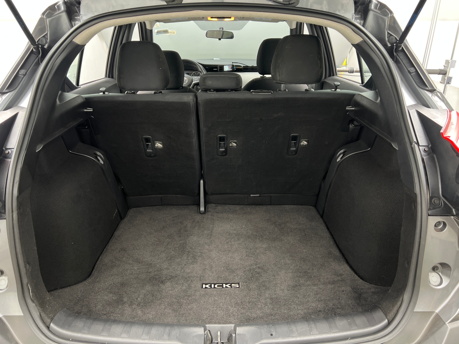 Thumbnail: 2019 Nissan Kicks - 7