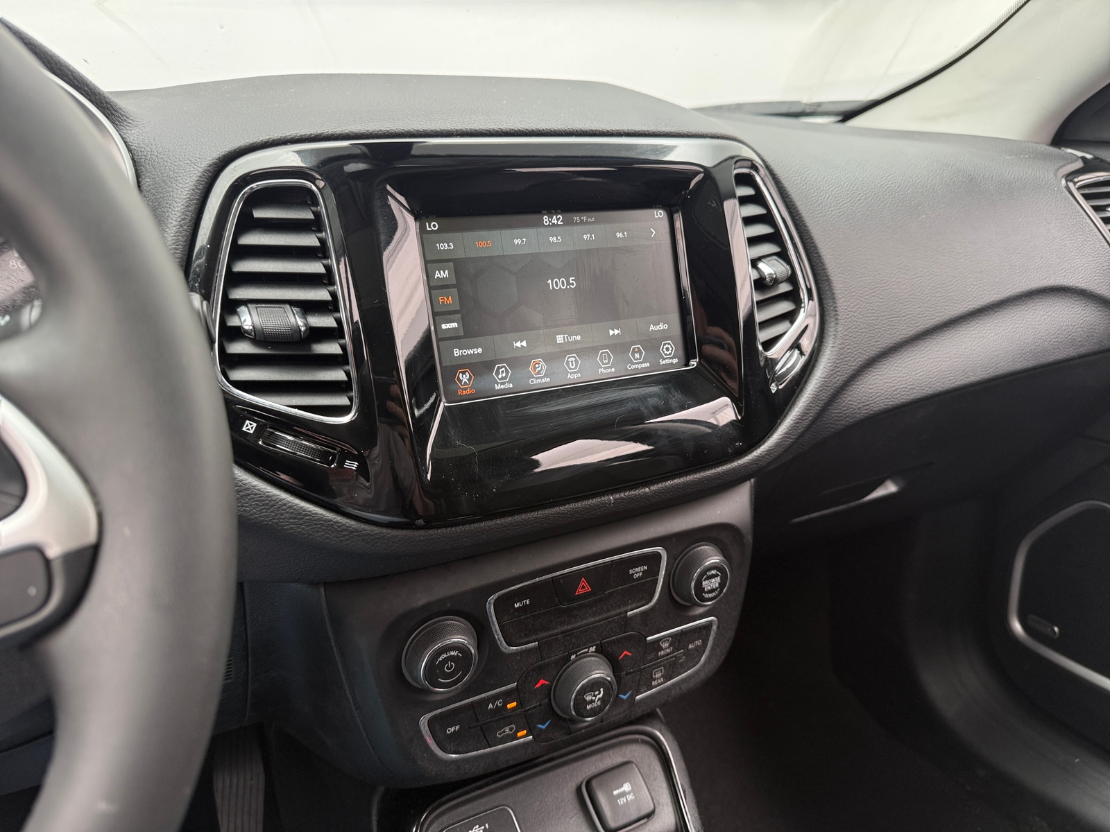 Thumbnail: 2021 Jeep Compass - 4