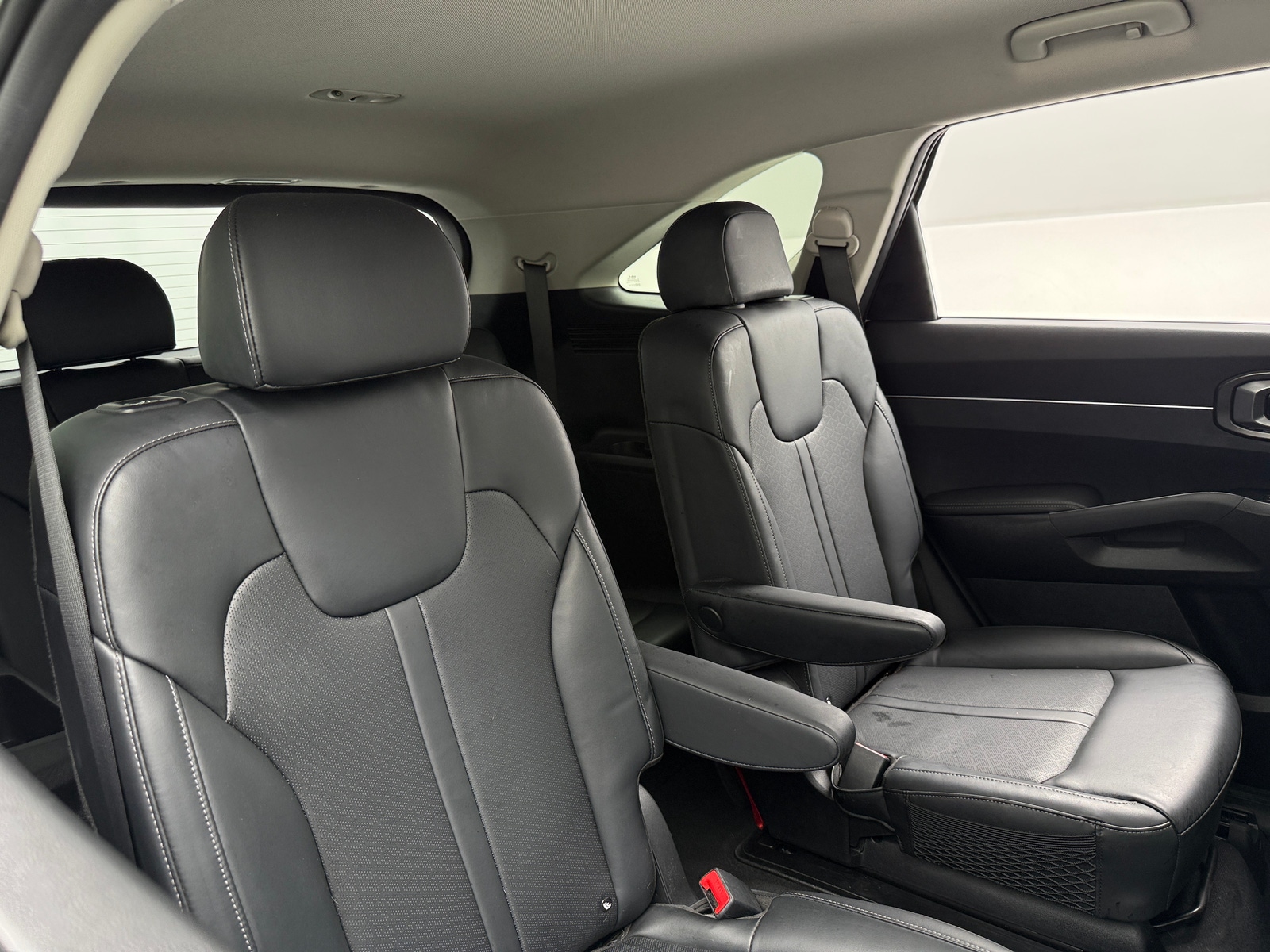Thumbnail: 2022 Kia Sorento - 5