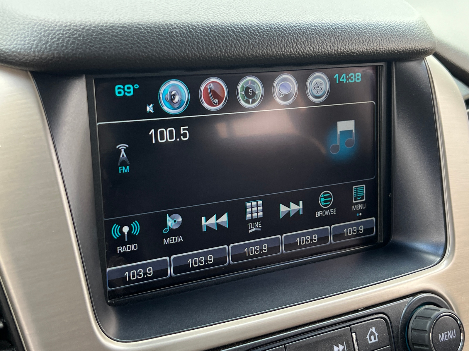 Thumbnail: 2017 GMC Yukon - 3