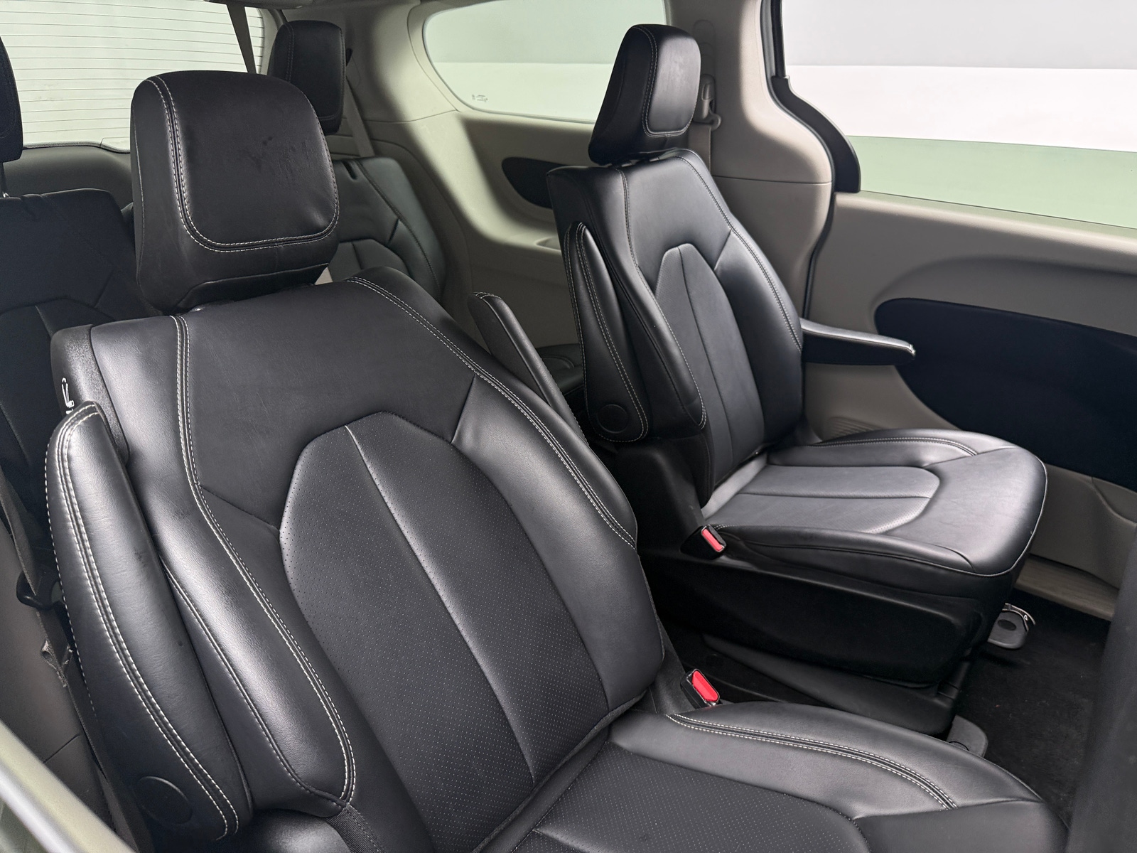 Thumbnail: 2024 Chrysler Pacifica - 5