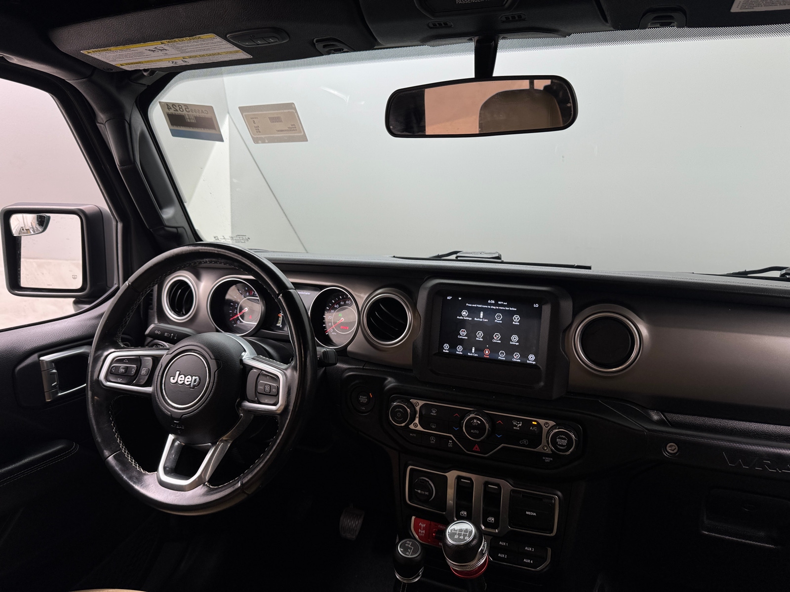 Thumbnail: 2019 Jeep Wrangler - 3