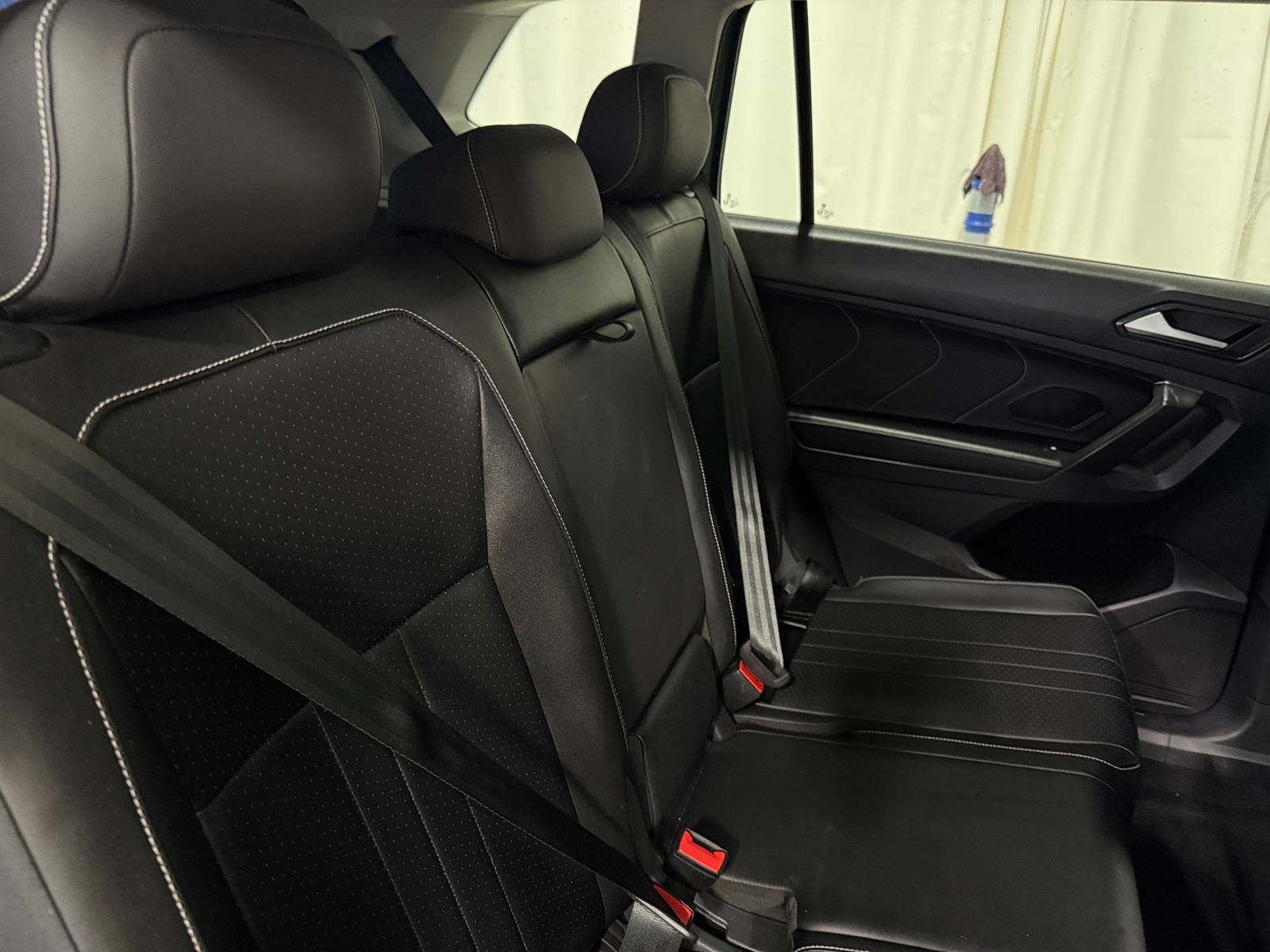 Thumbnail: 2022 Volkswagen Tiguan - 5