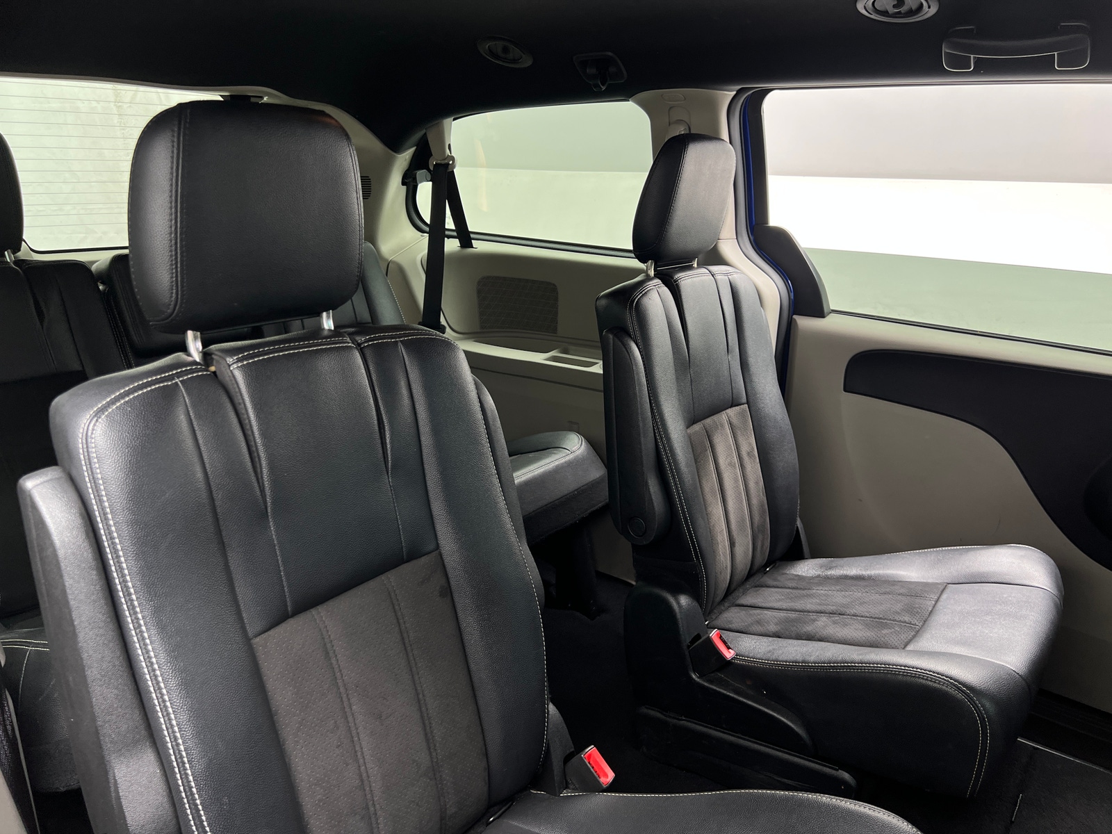 Thumbnail: 2020 Dodge Grand Caravan - 5