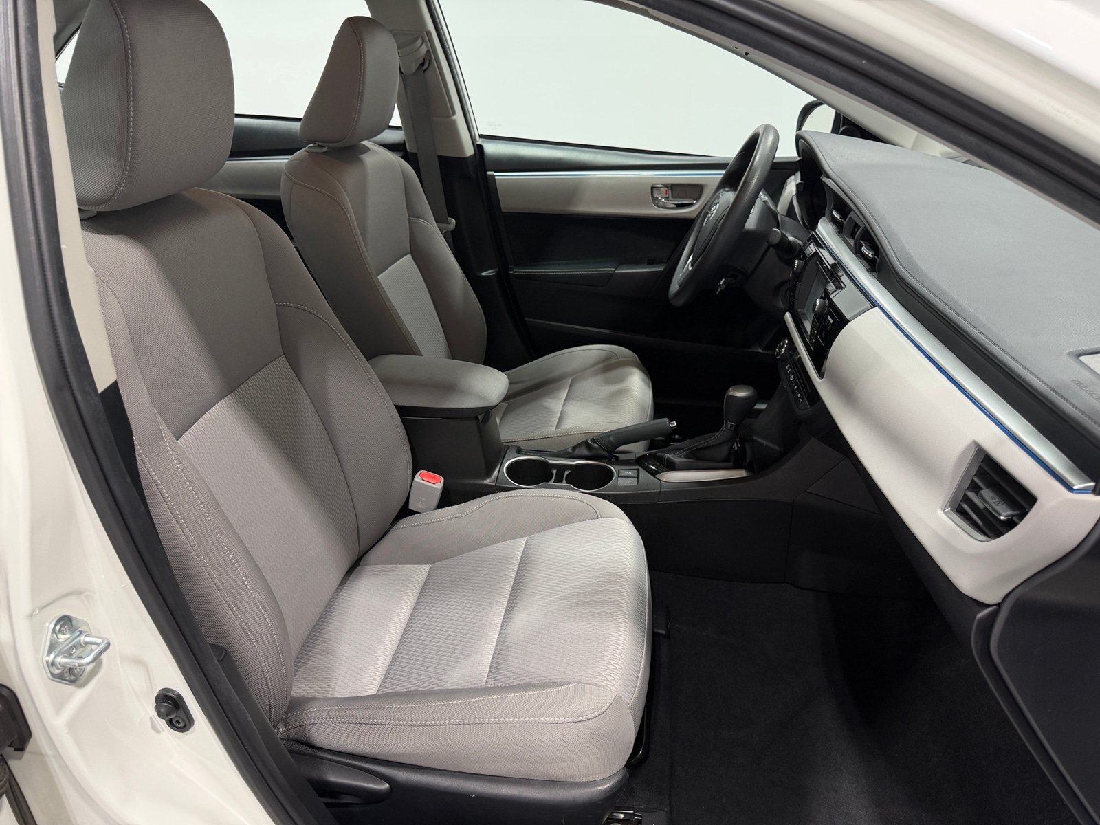 Thumbnail: 2014 Toyota Corolla - 2