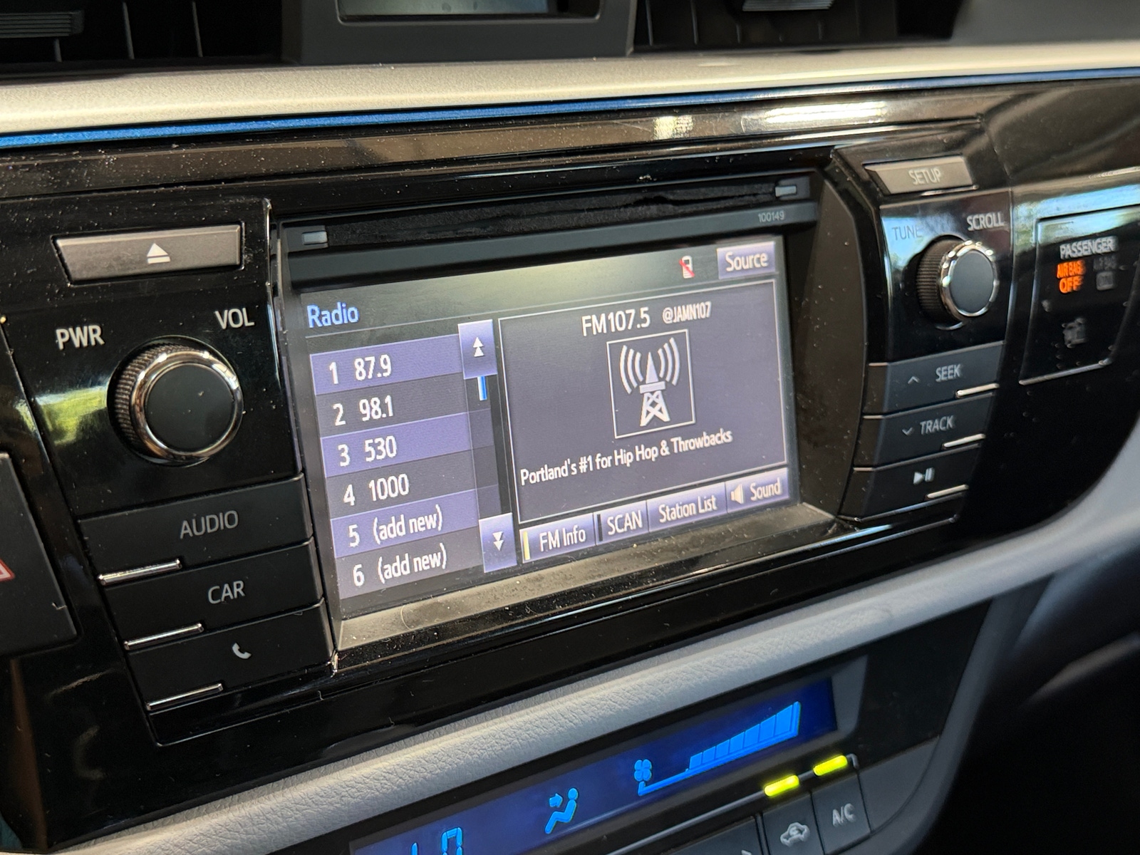 Thumbnail: 2014 Toyota Corolla - 4
