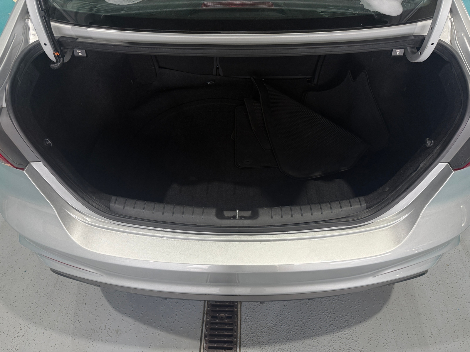 Thumbnail: 2018 Hyundai Elantra - 6