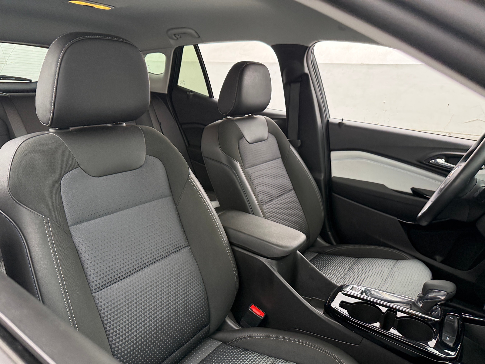 Thumbnail: 2025 Chevrolet Trax - 2