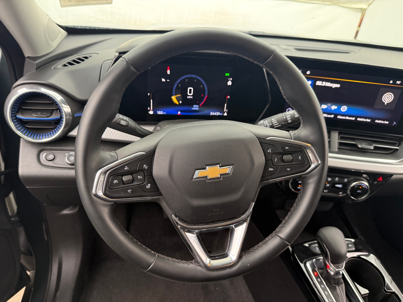 Thumbnail: 2025 Chevrolet Trax - 5