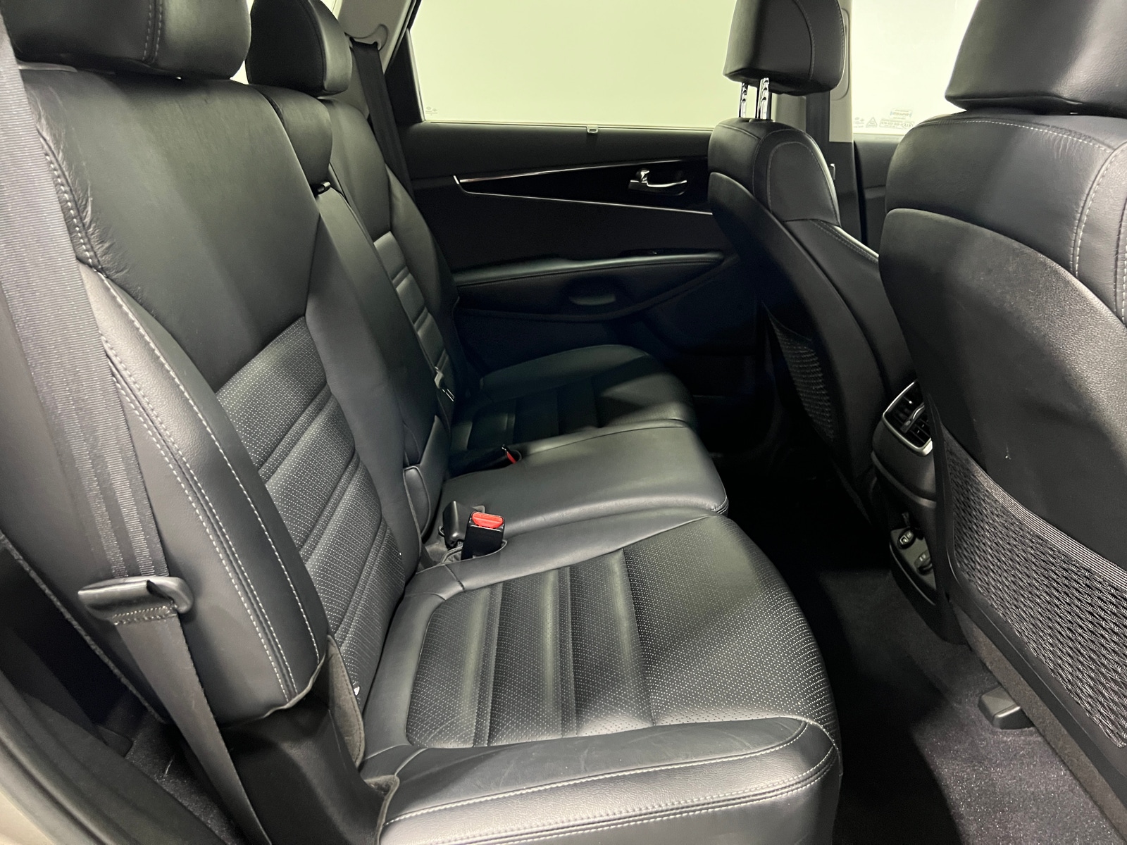 Thumbnail: 2017 Kia Sorento - 5