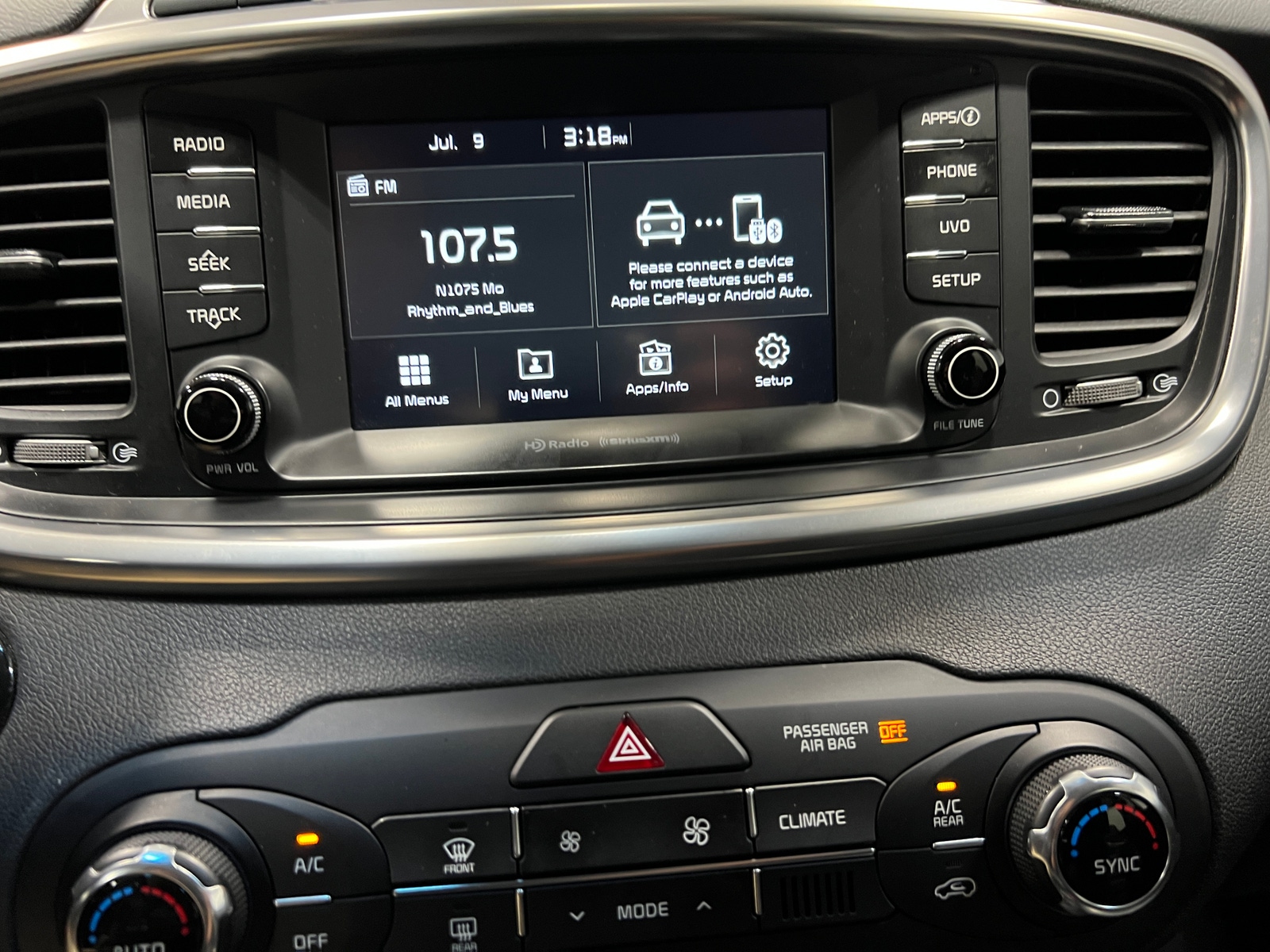 Thumbnail: 2017 Kia Sorento - 3