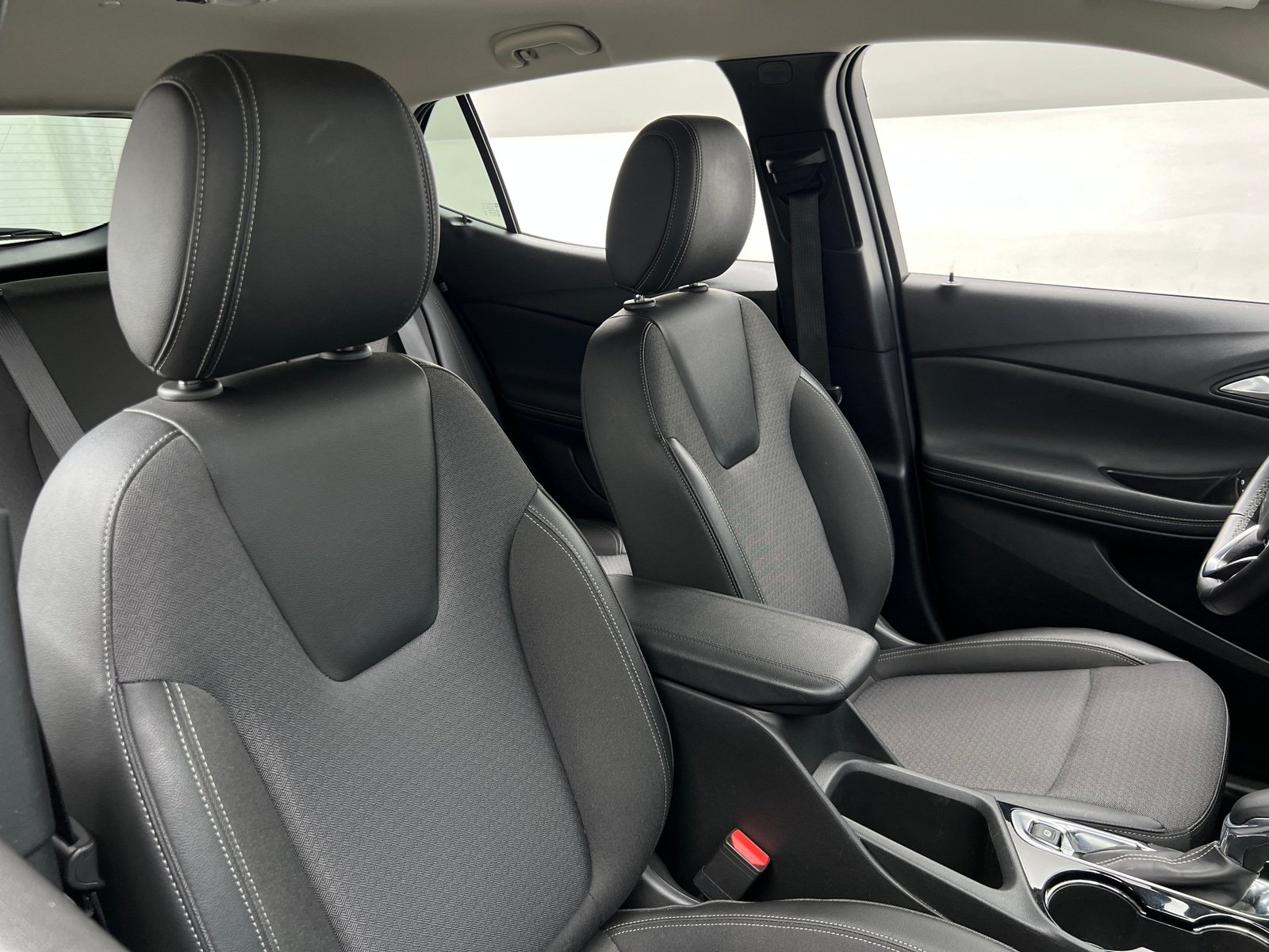 Thumbnail: 2025 Buick Encore GX - 2