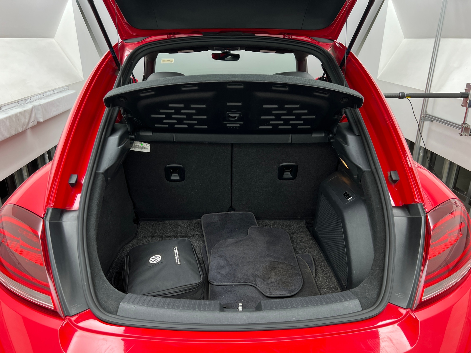 Thumbnail: 2019 Volkswagen Beetle - 6