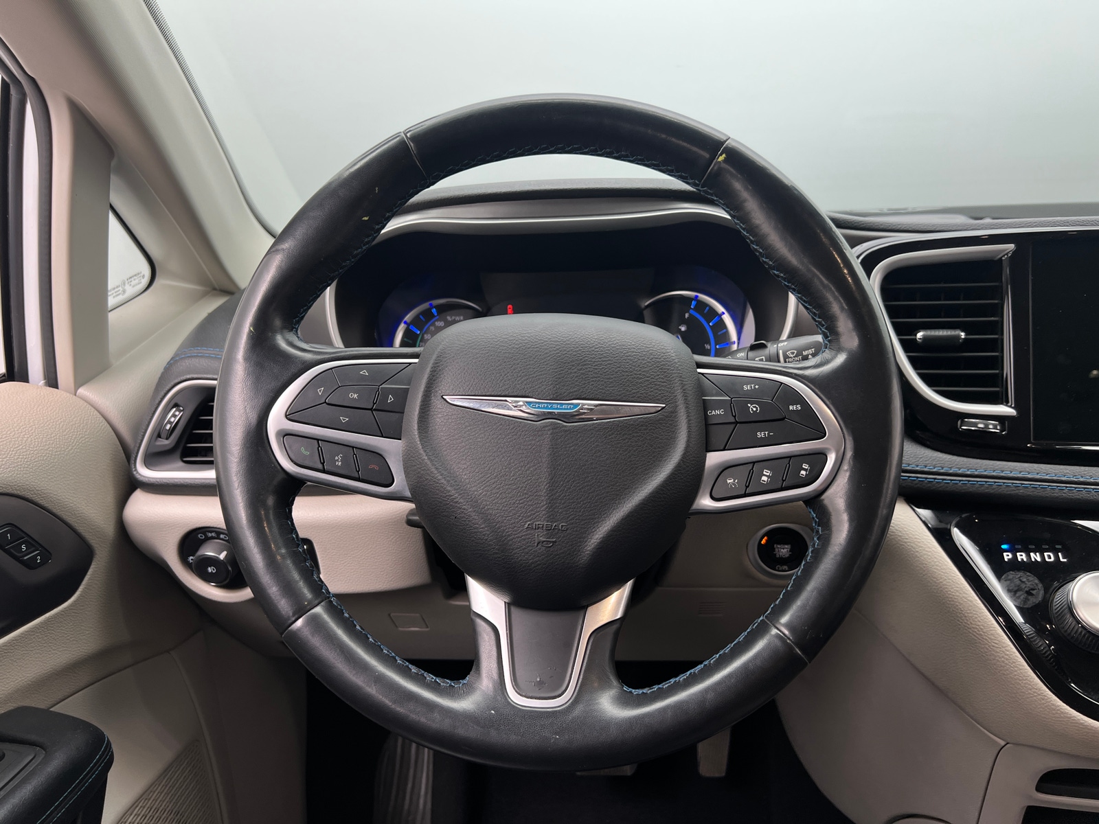 Thumbnail: 2021 Chrysler Pacifica - 4
