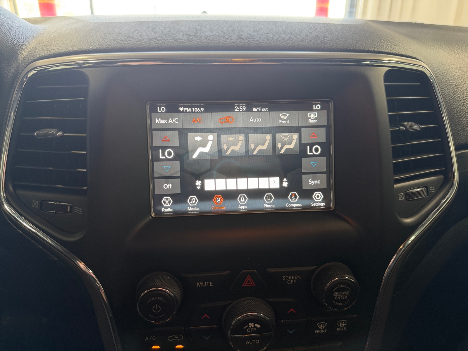 Thumbnail: 2019 Jeep Grand Cherokee - 4