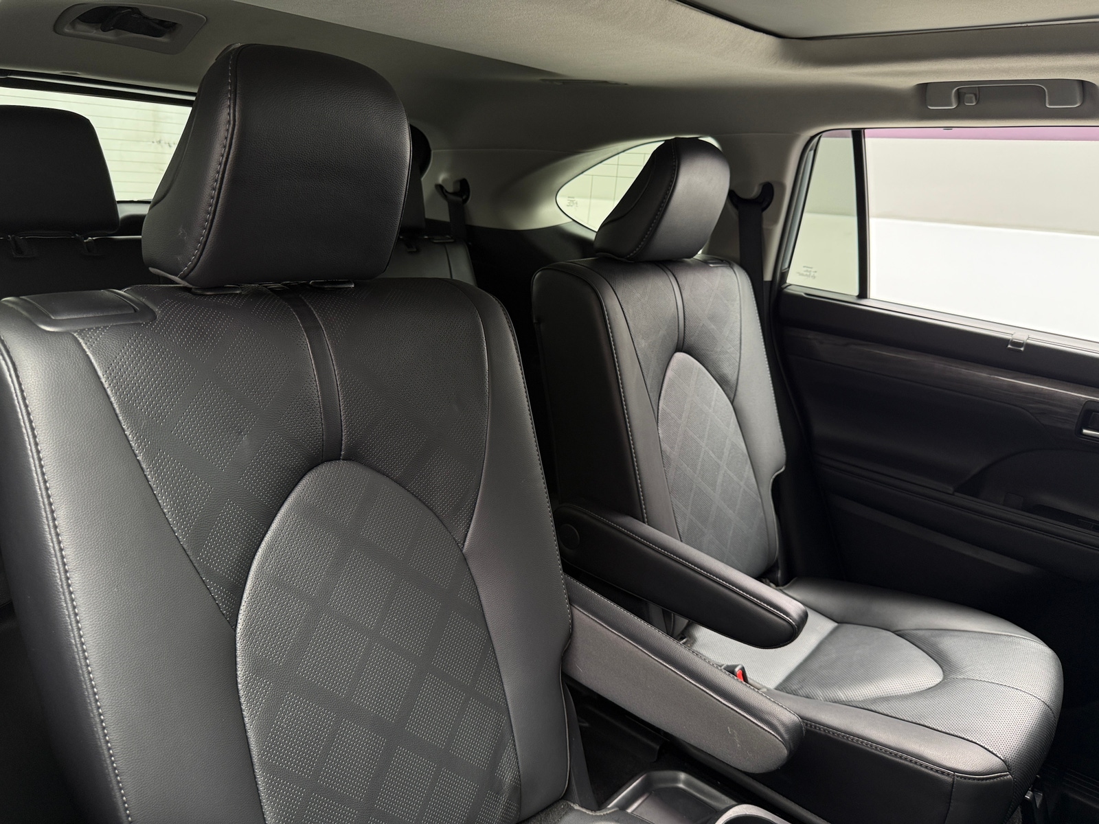 Thumbnail: 2021 Toyota Highlander - 5