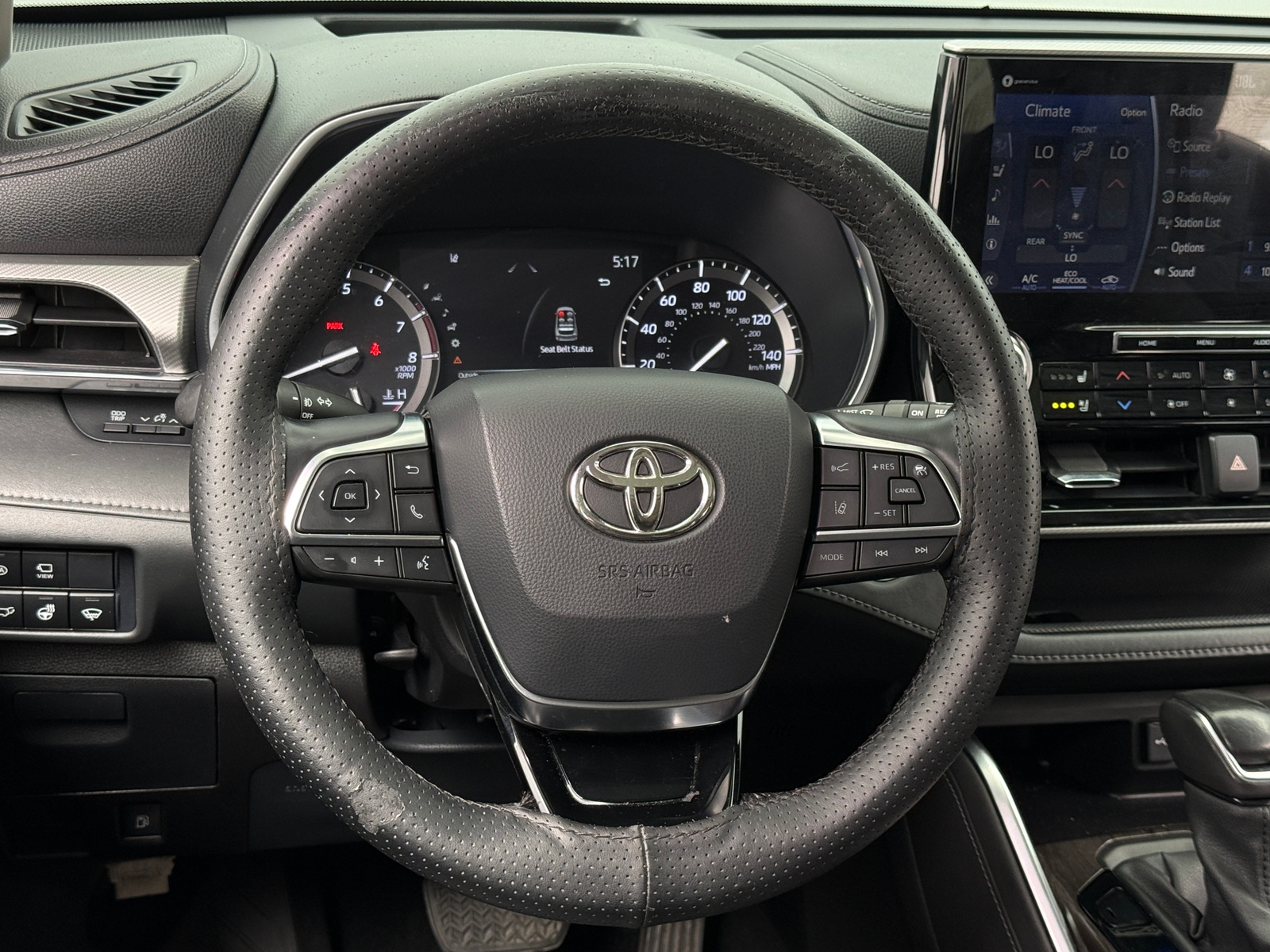 Thumbnail: 2021 Toyota Highlander - 4