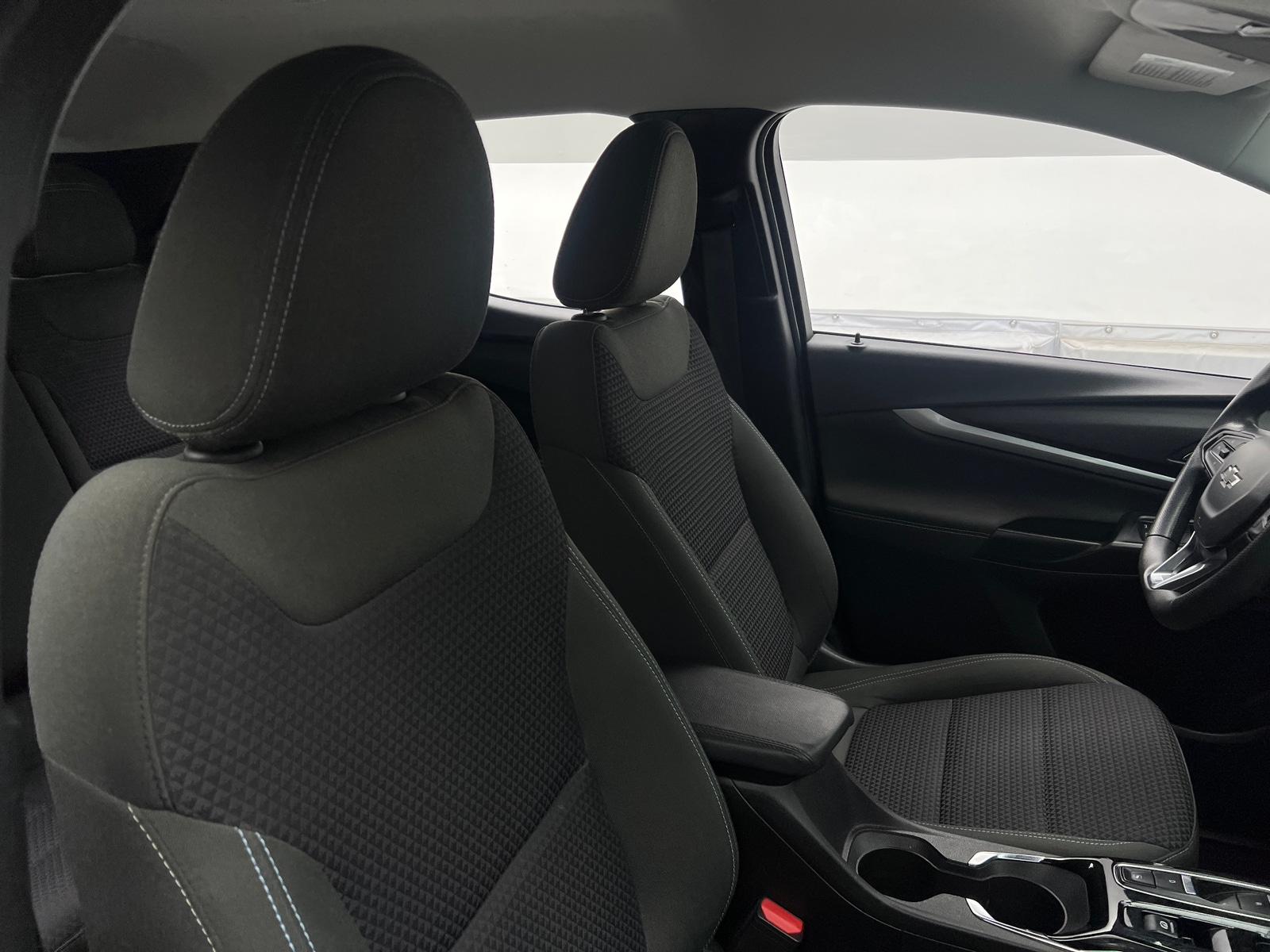 Thumbnail: 2023 Chevrolet Bolt EUV - 2