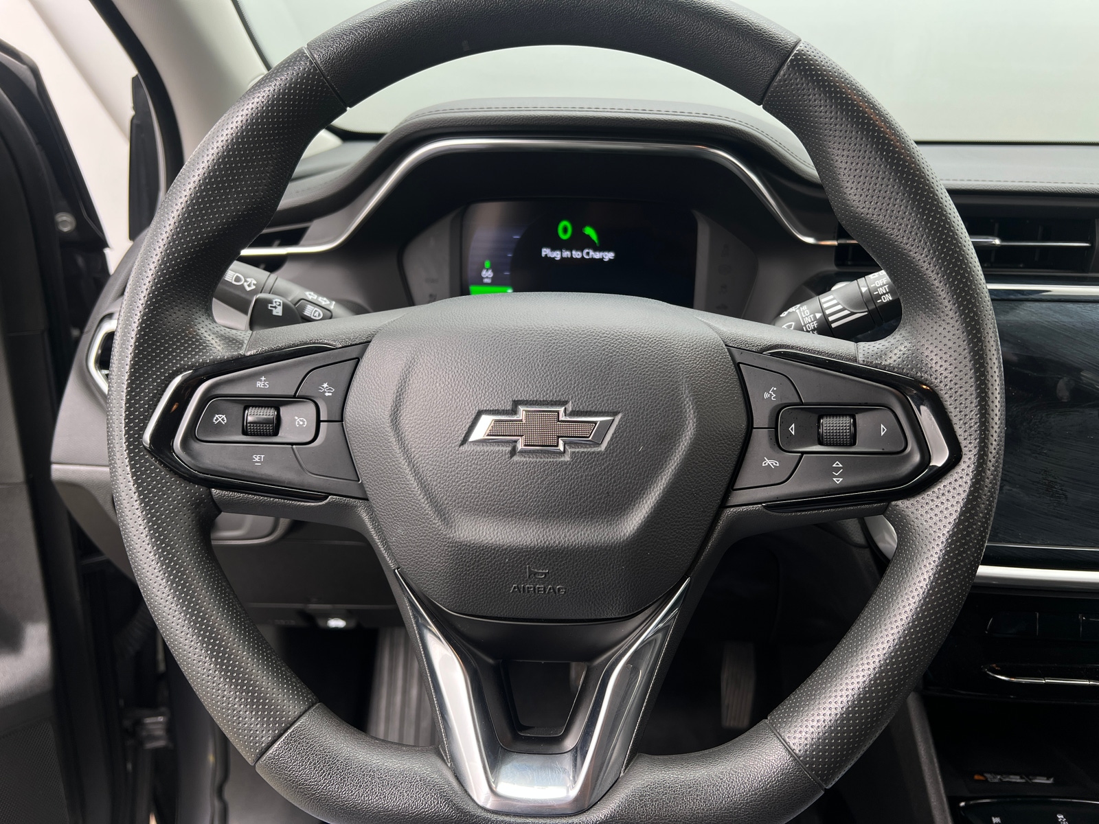 Thumbnail: 2023 Chevrolet Bolt EUV - 5