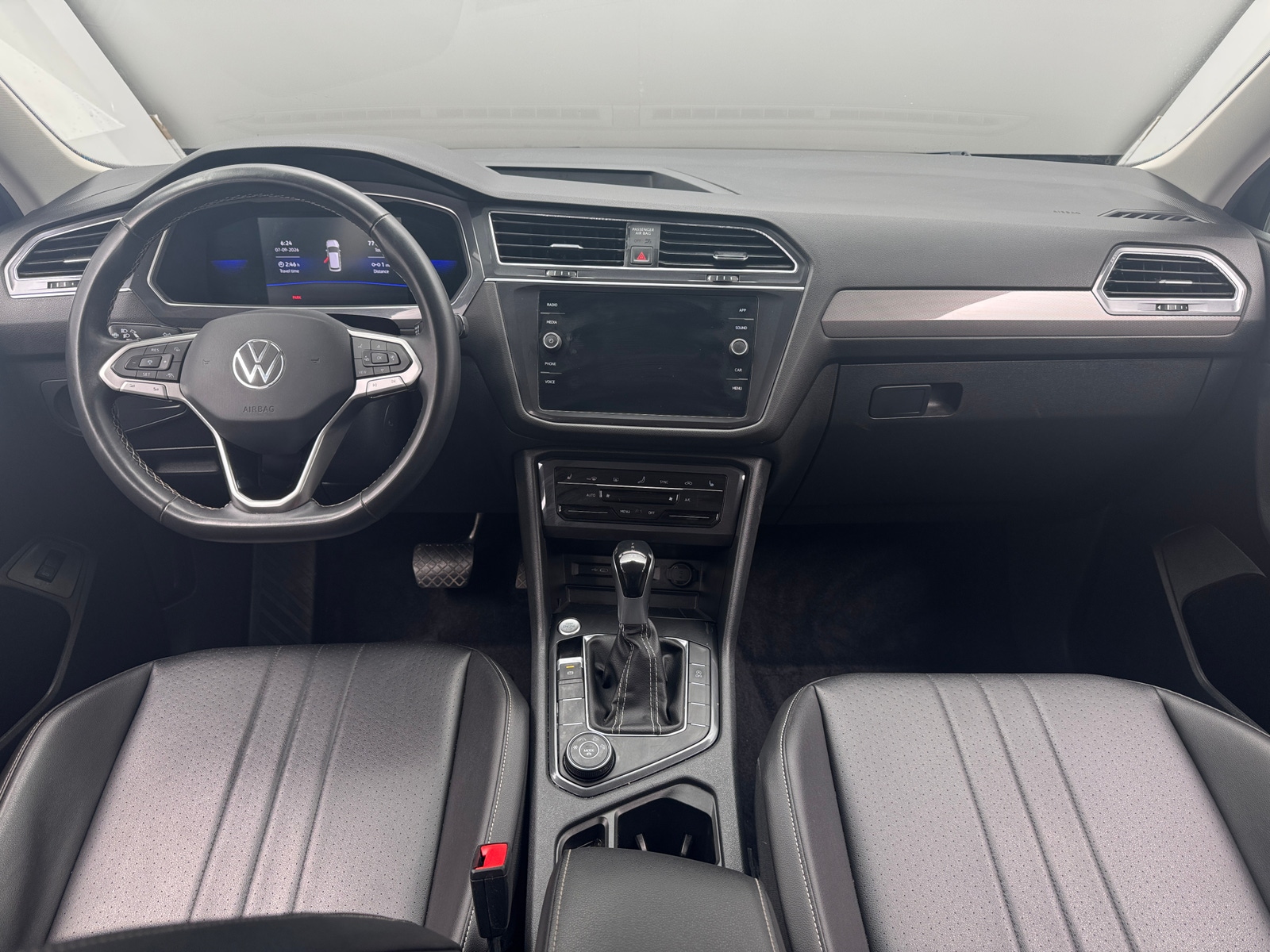 Thumbnail: 2022 Volkswagen Tiguan - 2