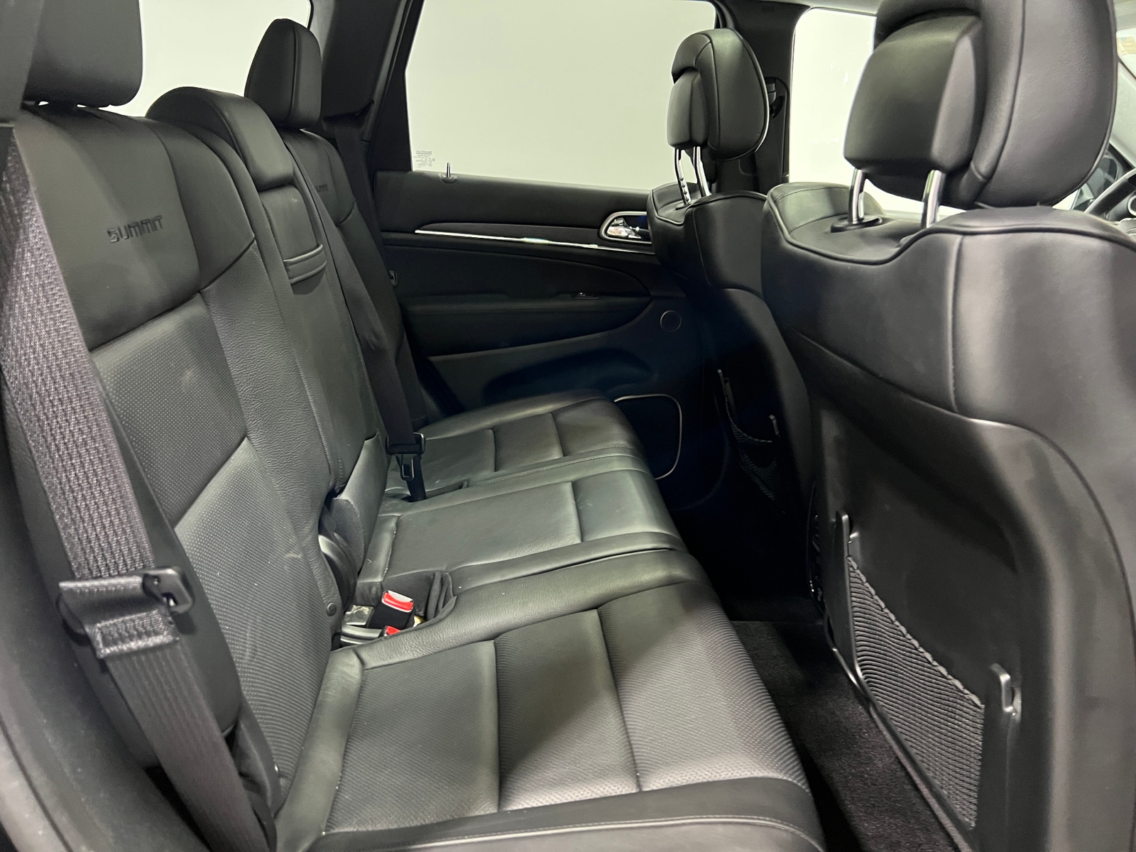 Thumbnail: 2017 Jeep Grand Cherokee - 5