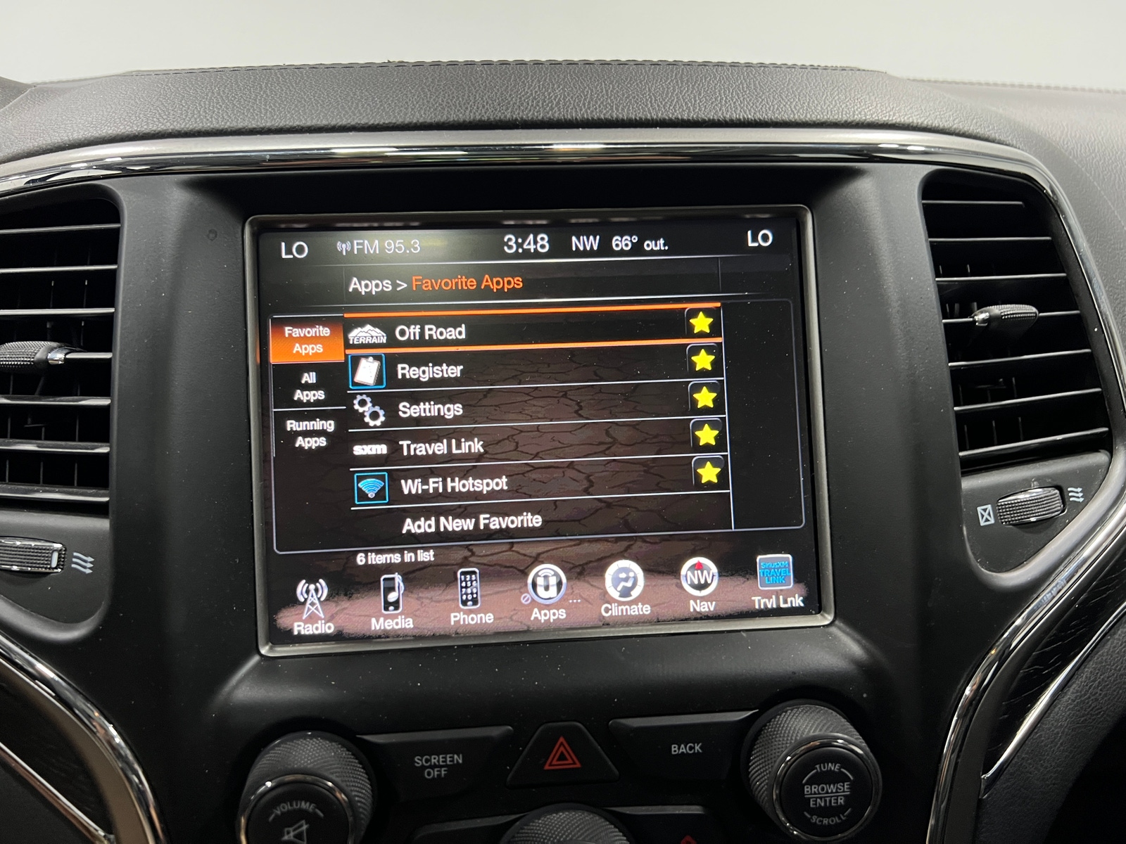 Thumbnail: 2017 Jeep Grand Cherokee - 3