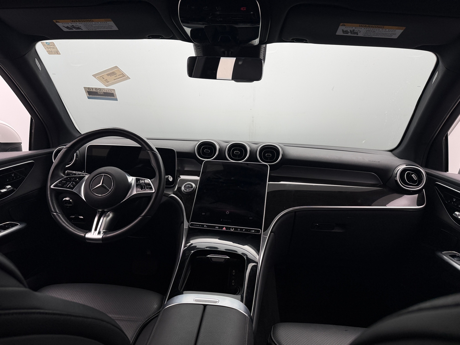 Thumbnail: 2025 Mercedes-Benz GLC - 2