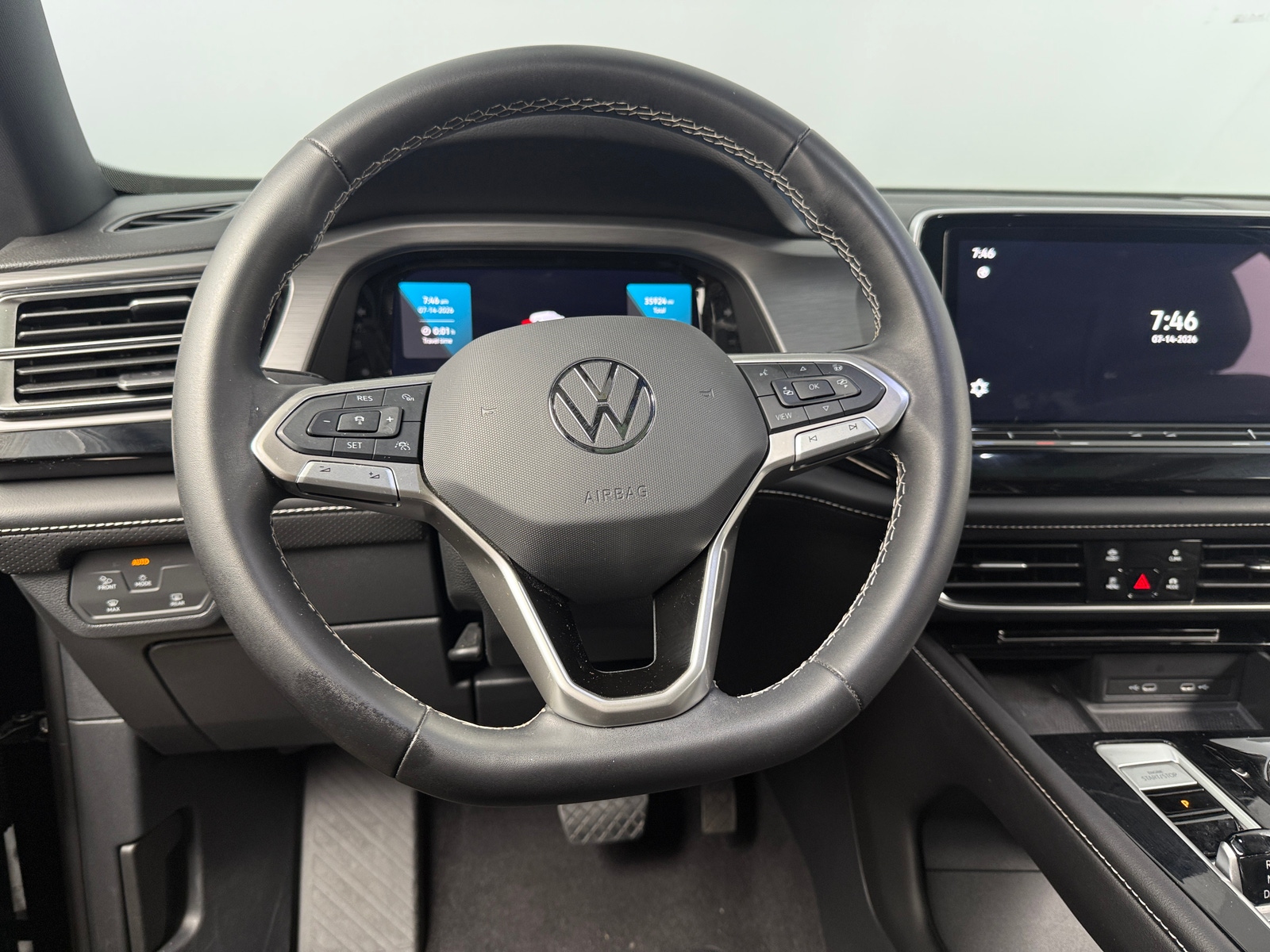 Thumbnail: 2024 Volkswagen Atlas - 4