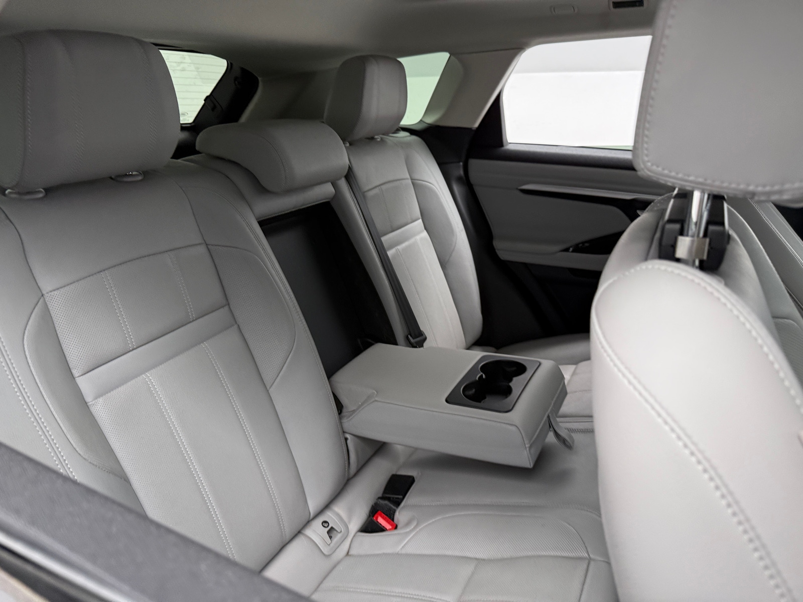 Thumbnail: 2021 Land Rover Range Rover Evoque - 5