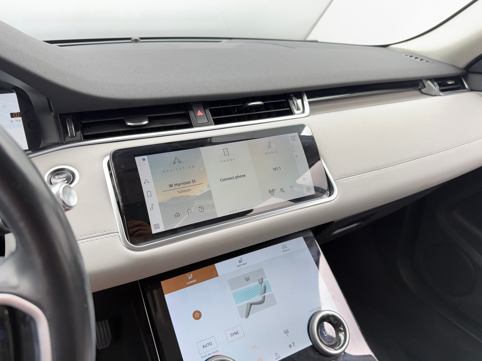 Thumbnail: 2021 Land Rover Range Rover Evoque - 3